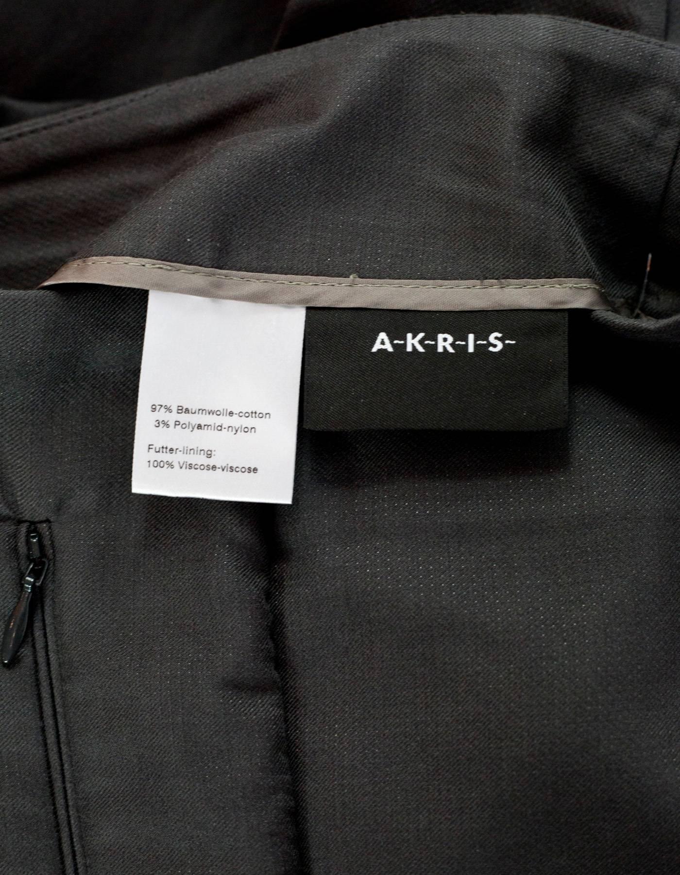 Akris Grey Cropped Pants Sz 8 In Excellent Condition In New York, NY