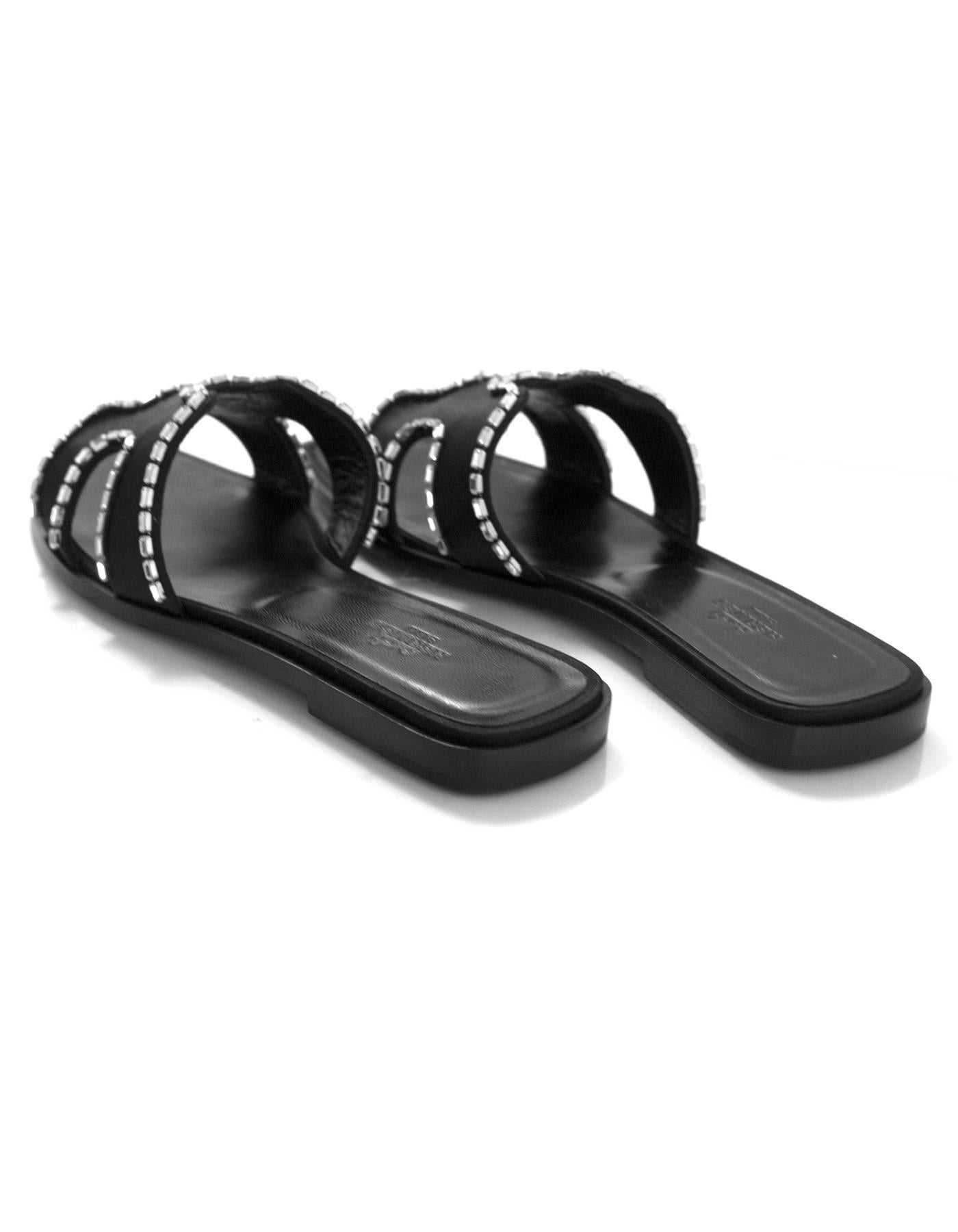 Hermes NEW IN BOX Black Satin and Strass Crystal Oran H Slide Sandals Sz39 In Excellent Condition In New York, NY
