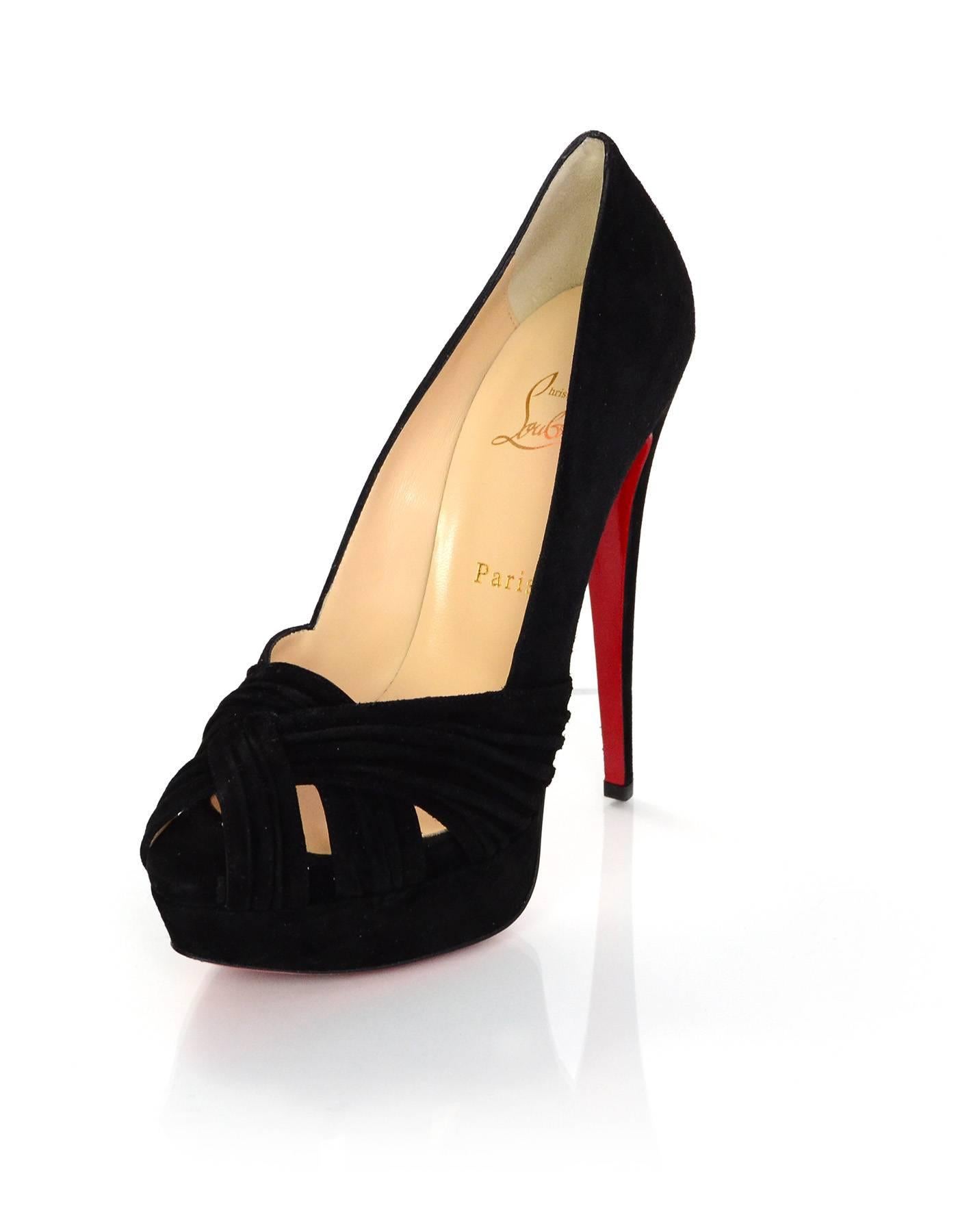 Christian Louboutin Black Suede Aborina 150mm Pumps Sz 39 NIB

Made In: Italy
Color: Black
Materials: Suede
Closure/Opening: Slide on
Sole Stamp: Christian Louboutin Made in Italy 39
Retail Price: $995 + tax
Overall Condition: Excellent pre-owned