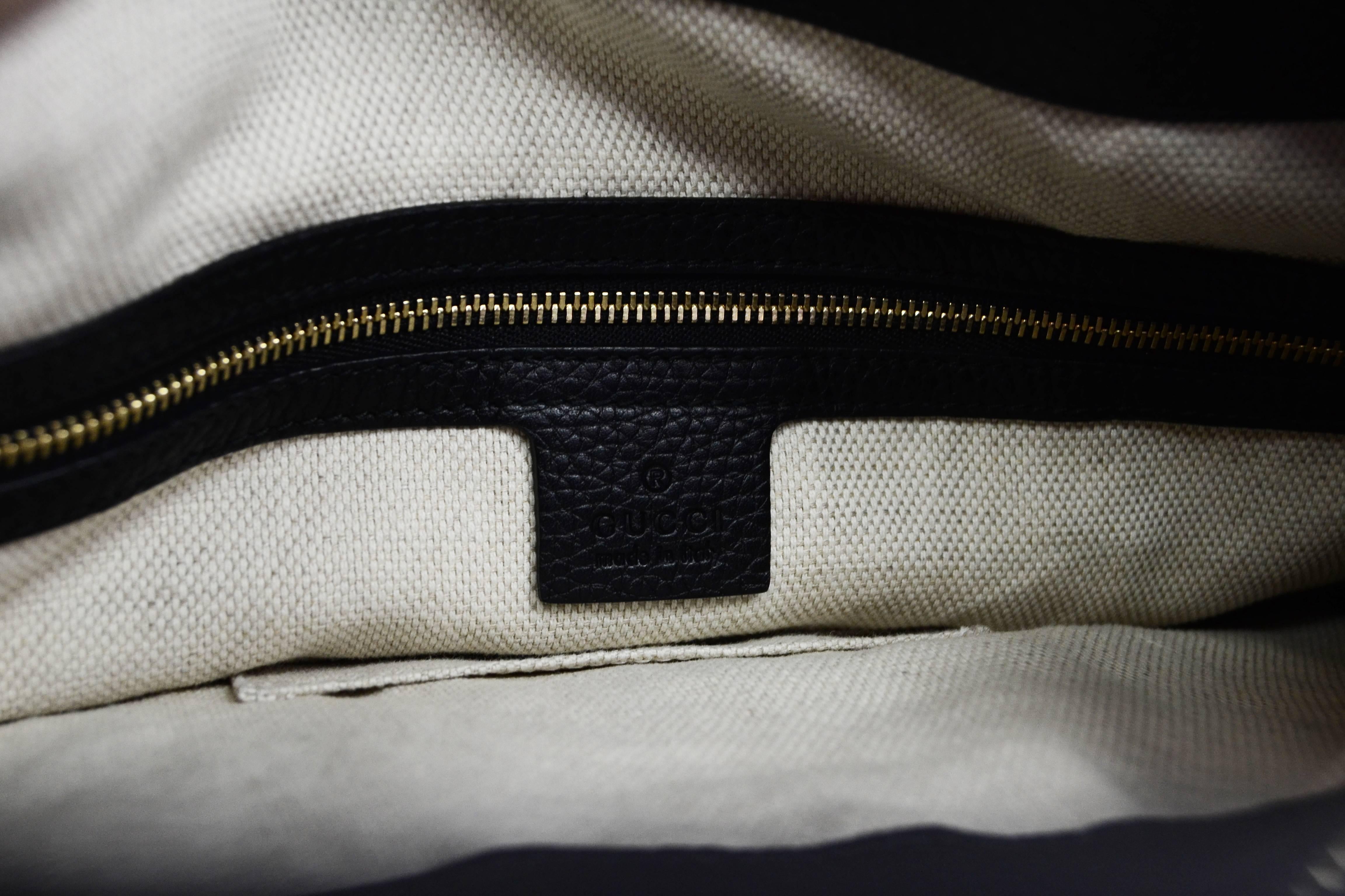 Gucci Black Leather Soho Hobo Crossbody Bag 2