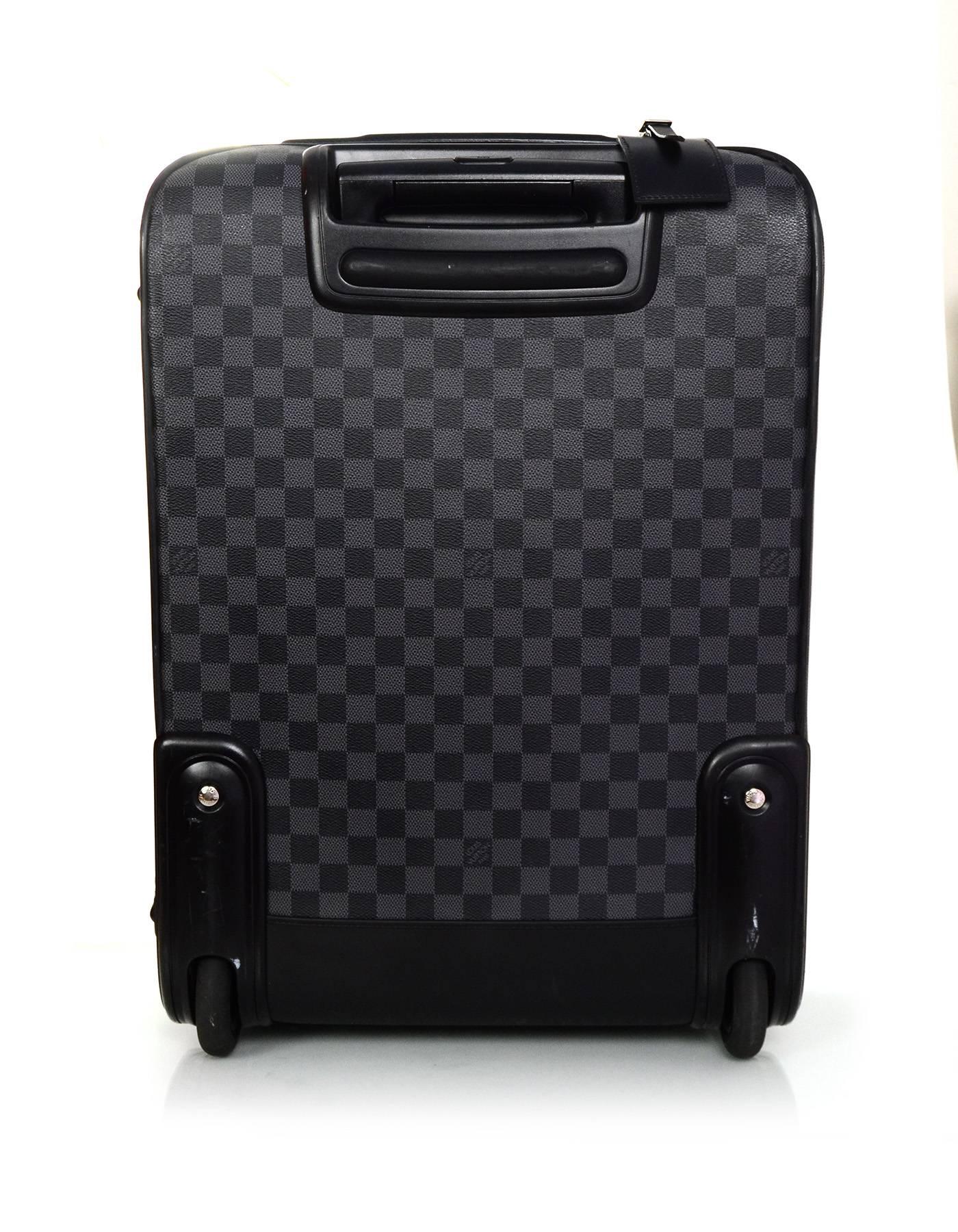 Louis Vuitton Graphite Damier Pegase Legere 55 Business Suitcase

Made In: France
Year of Production: 2013
Color: Black, grey
Hardware: Silvertone
Materials: Coated canvas, leather, metal
Lining: Black textile
Date Code/Serial Number: