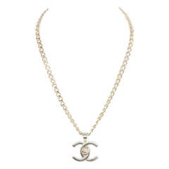 CHANEL Vintage 1996 Silvertone Chain Necklace w/CC Twist Lock Pendant