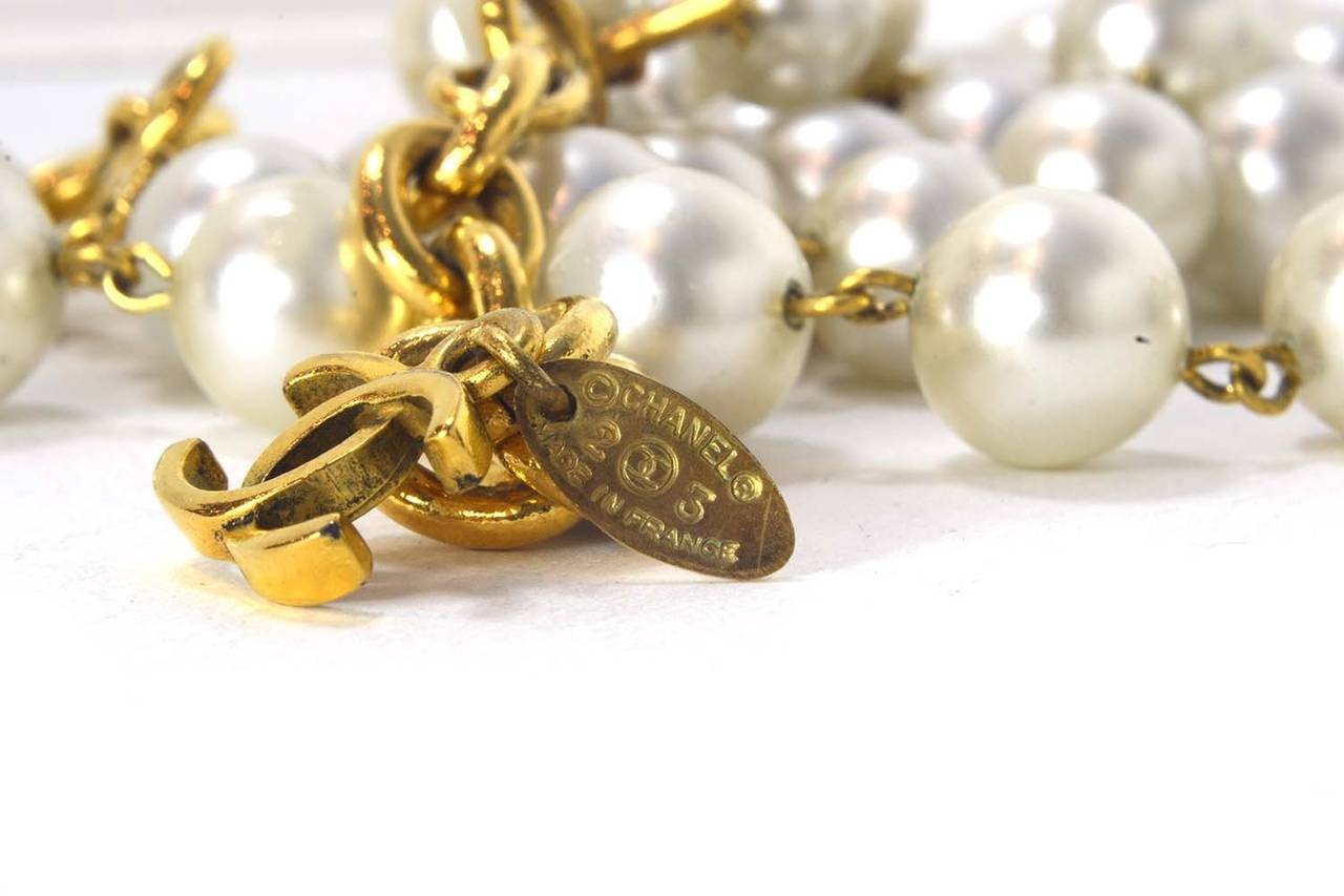 Women's CHANEL Vintage 1986 Three Strand Pearl Choker w/Gold & Pearl Pendant