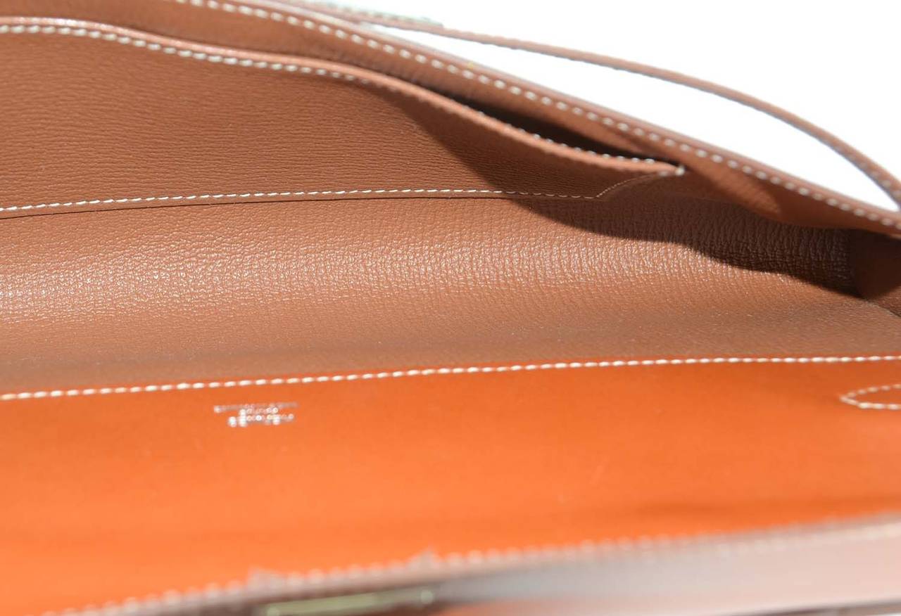 HERMES 2010 Tan Swift Leather Kelly Cut Clutch Bag w/ White Contrast Stitching 2