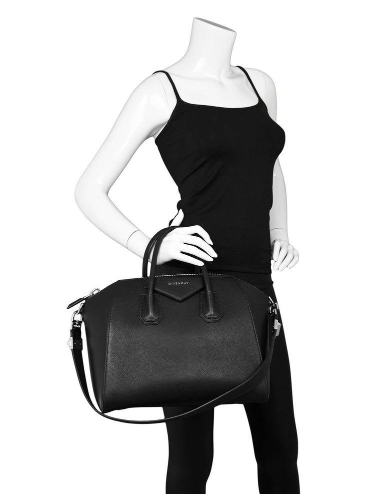 Givenchy Black Grained Sugar Goat Leather Medium Antigona Satchel Bag For Sale at 1stdibs