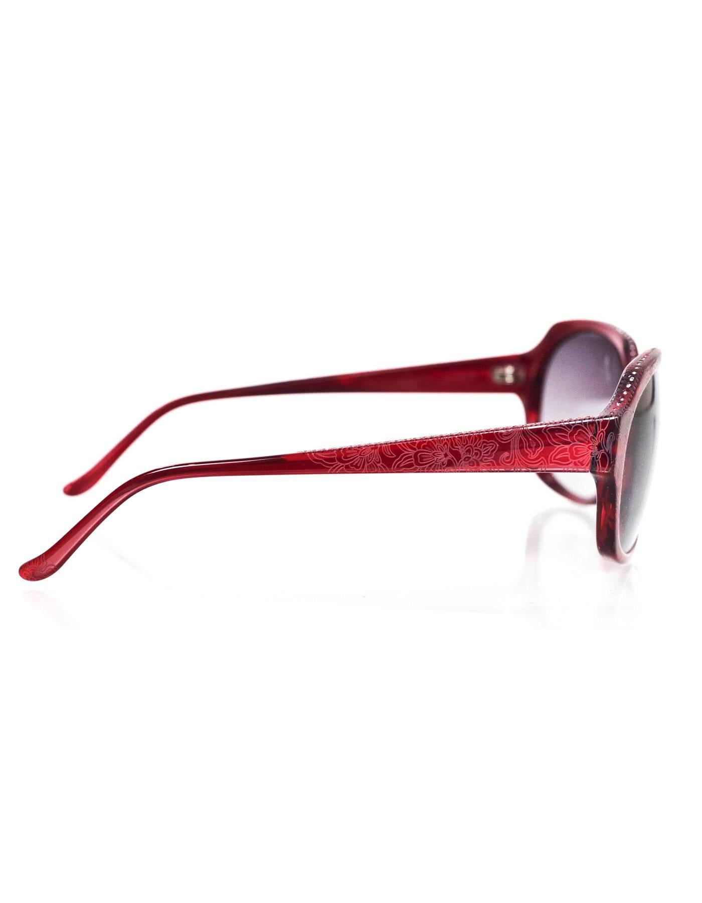 Judith Leiber JL1169 Red Swarovski Crystal Sunglasses w/ Box & Case In Excellent Condition In New York, NY