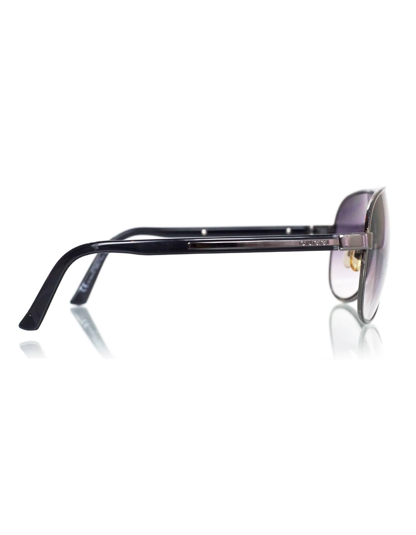 Gucci Black Aviator Sunglasses In Excellent Condition In New York, NY