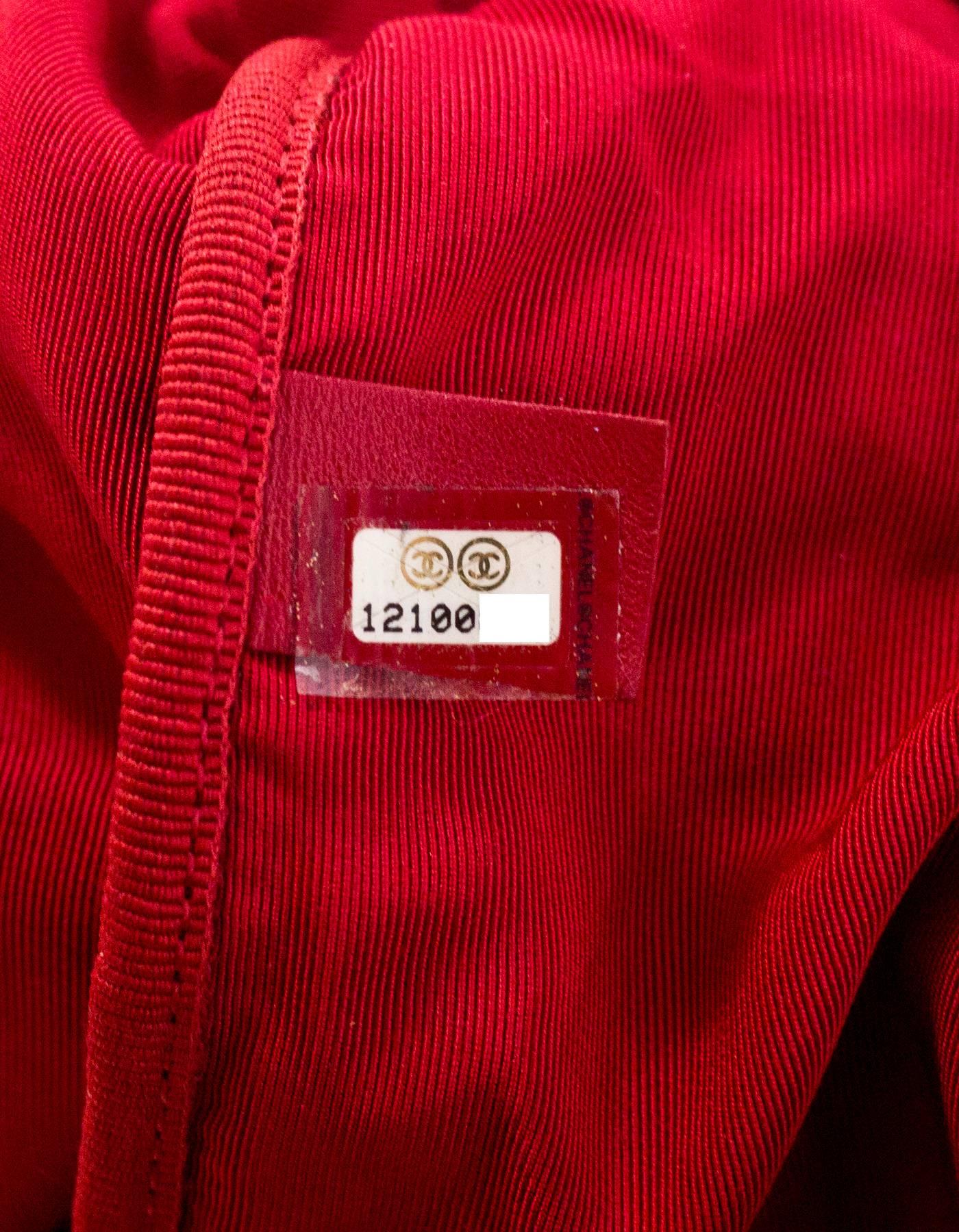 Sac Chanel x LA en tissu argenté et rouge, édition limitée 1