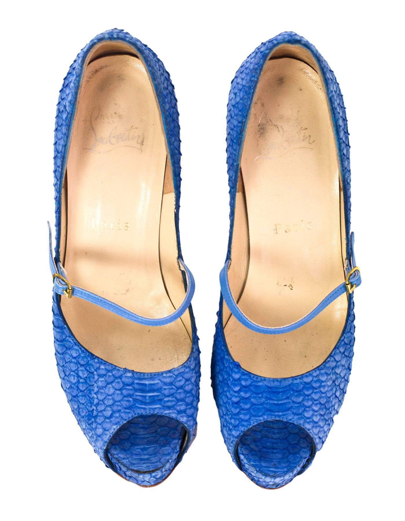 Christian Louboutin Blue Python Open-Toe Platform Pumps Sz 36 In Excellent Condition In New York, NY