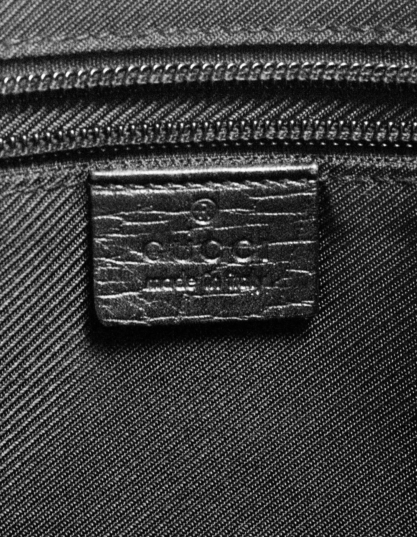 Gucci Black Leather Zip Top Handbag 4