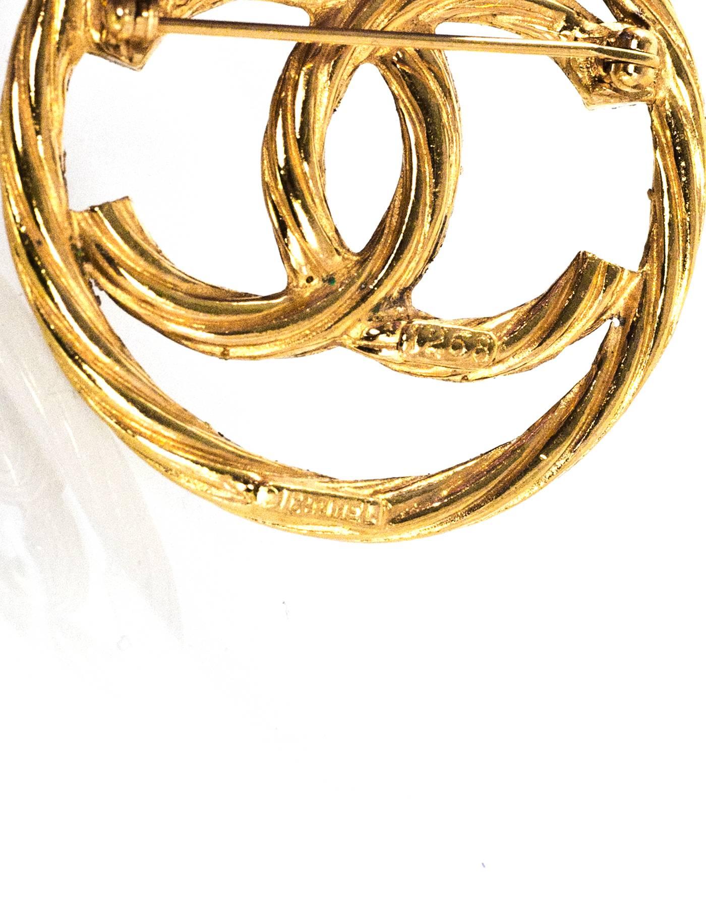 Women's or Men's Chanel Vintage Goldtone Textured CC Brooch Pin