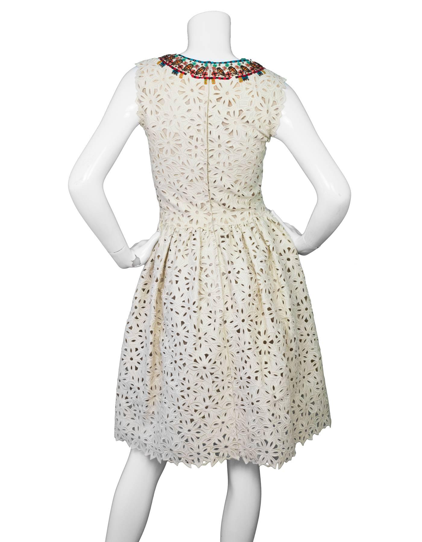 Oscar de la Renta Beige Floral Eyelet Embellished Dress sz US2 In Excellent Condition In New York, NY