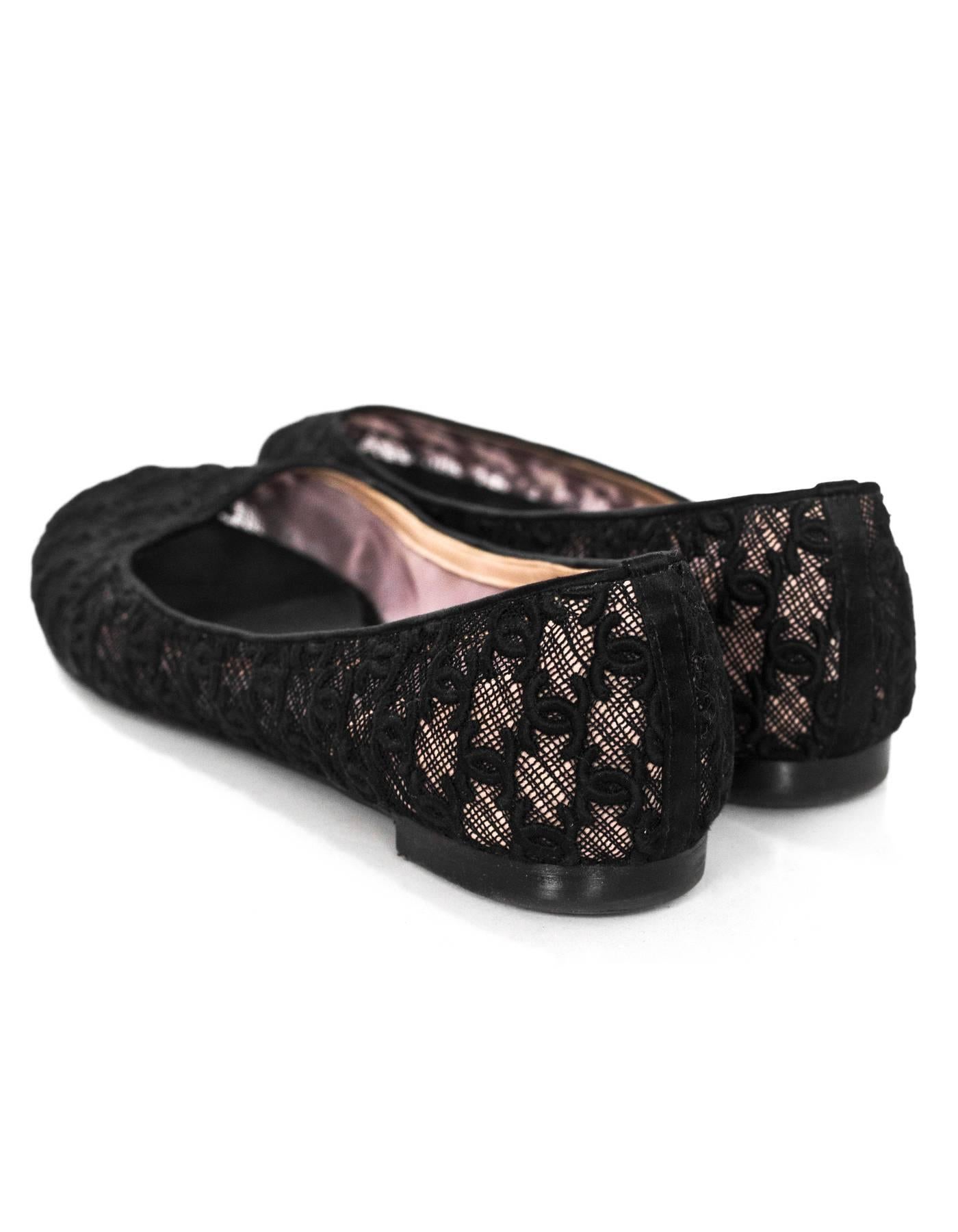 Chanel Black CC Mesh Ballet Flats Sz 42 In Excellent Condition In New York, NY