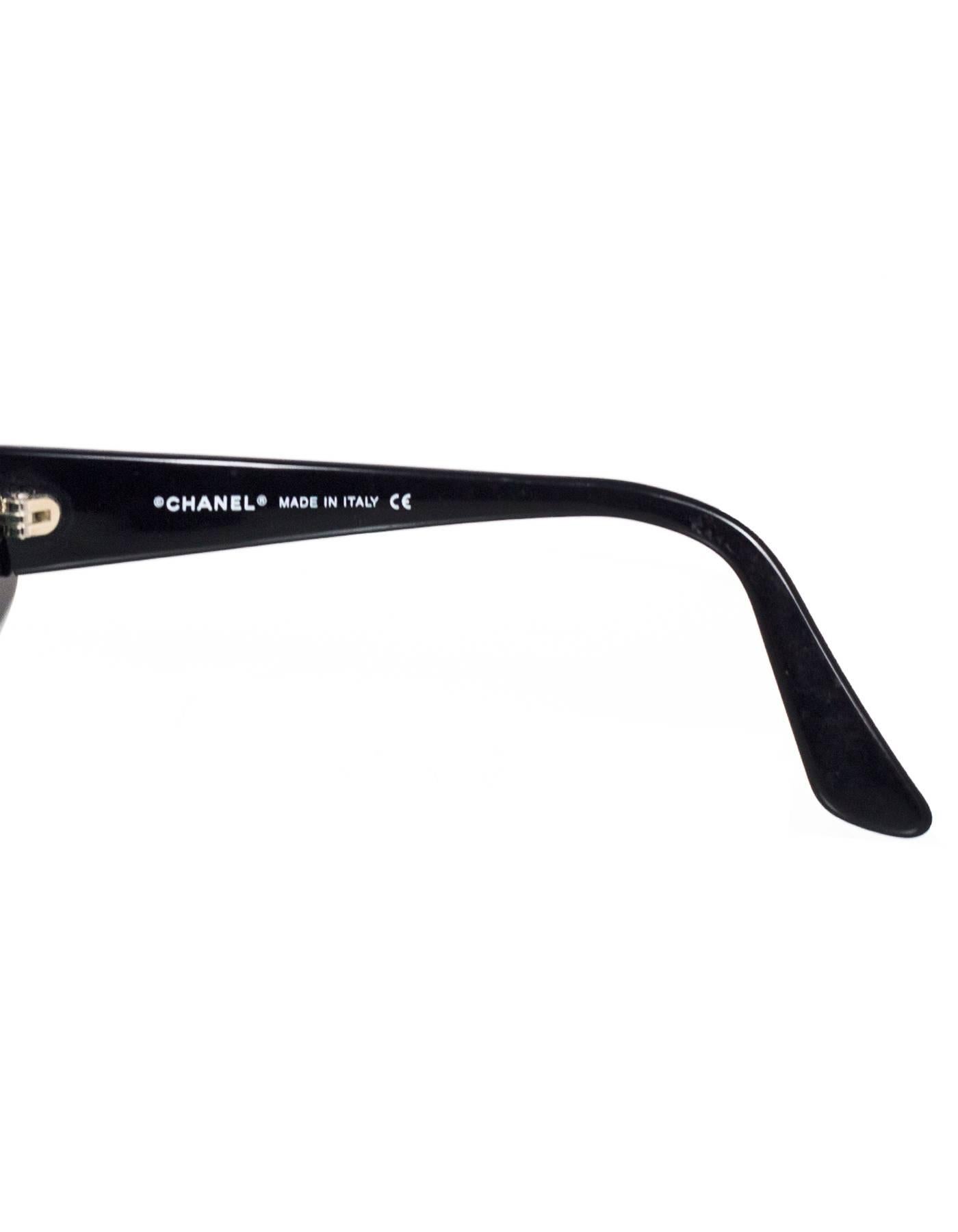 Chanel Rare Vintage Black and Ivory CC Graffiti Sunglasses In Good Condition In New York, NY