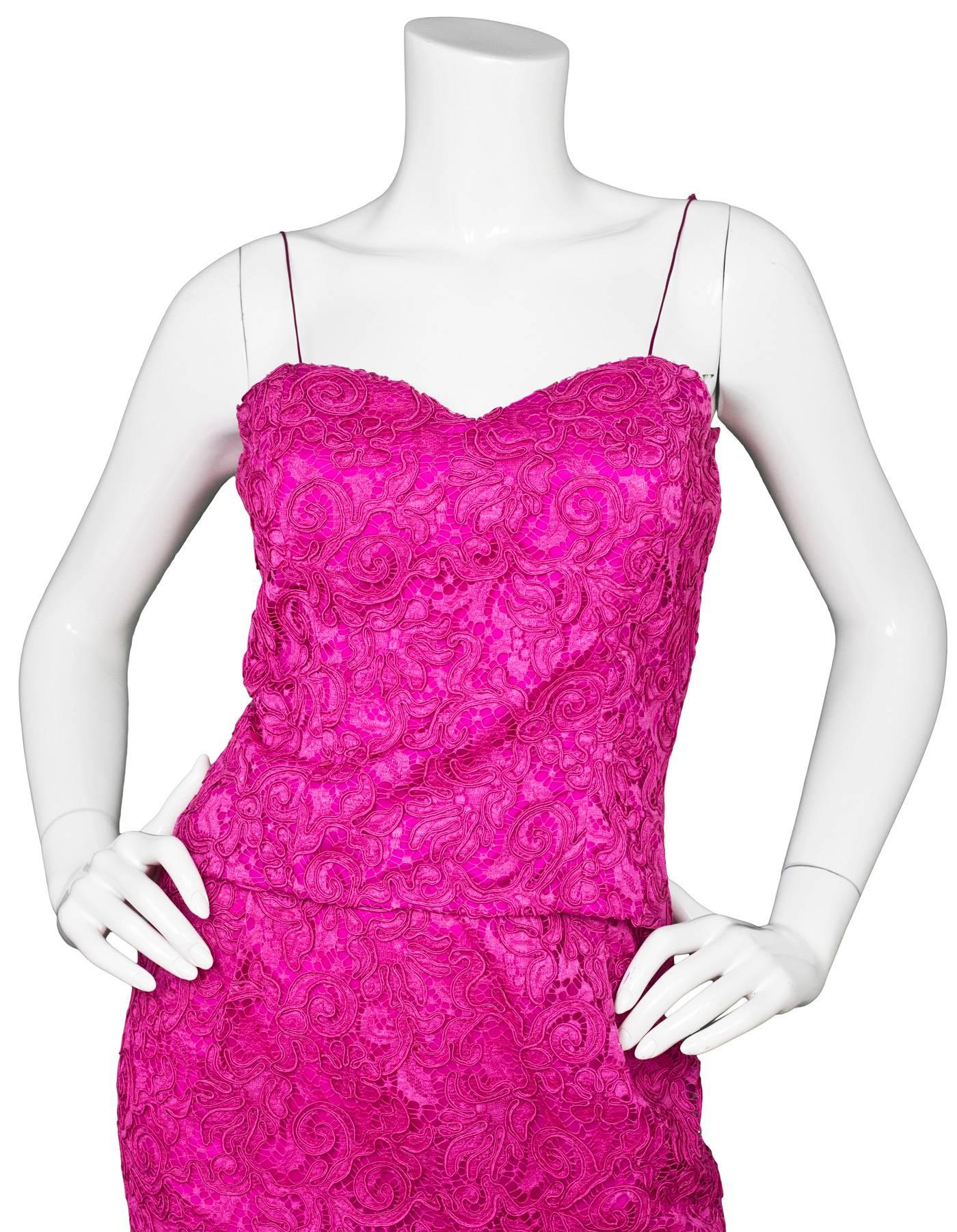  Carolina Herrera Pink Lace Spaghetti Strap Top sz US4

Made In: USA
Color: Pink
Composition: 50% cotton, 30% rayon, 20% nylon
Lining: Pink, 100% silk
Closure/Opening: Back zip up and hook and eye closure
Exterior Pockets: None
Interior Pockets: