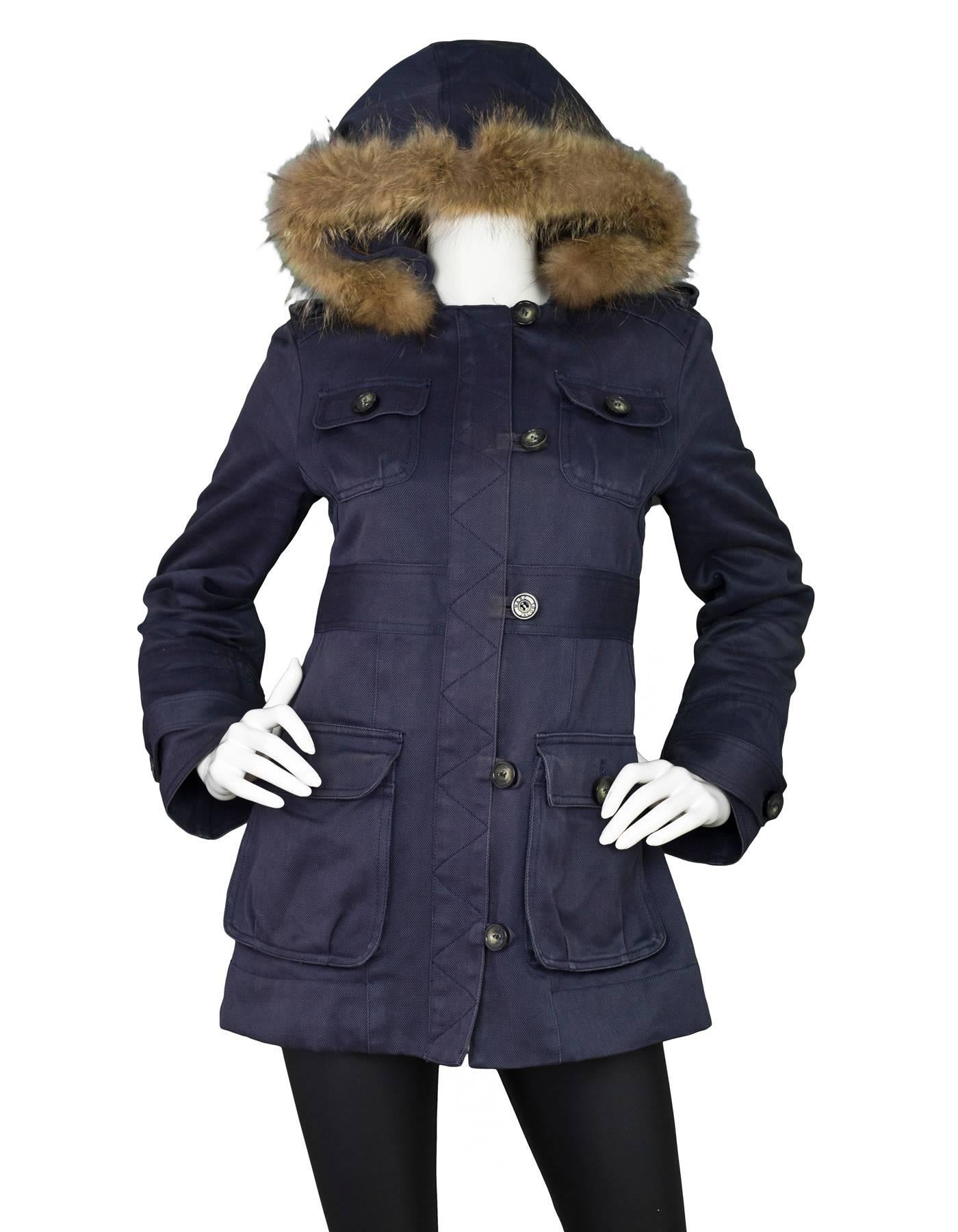 Marc by Marc Jacobs Purple Parka Hooded Coat Sz S

Made In: Poland
Color: Purple
Composition: 100% cotton
Lining: Brown textile
Closure/Opening: Zip up front and button cosure
Exterior Pockets: Side hip flap pockets and small pockets at bust
Overall