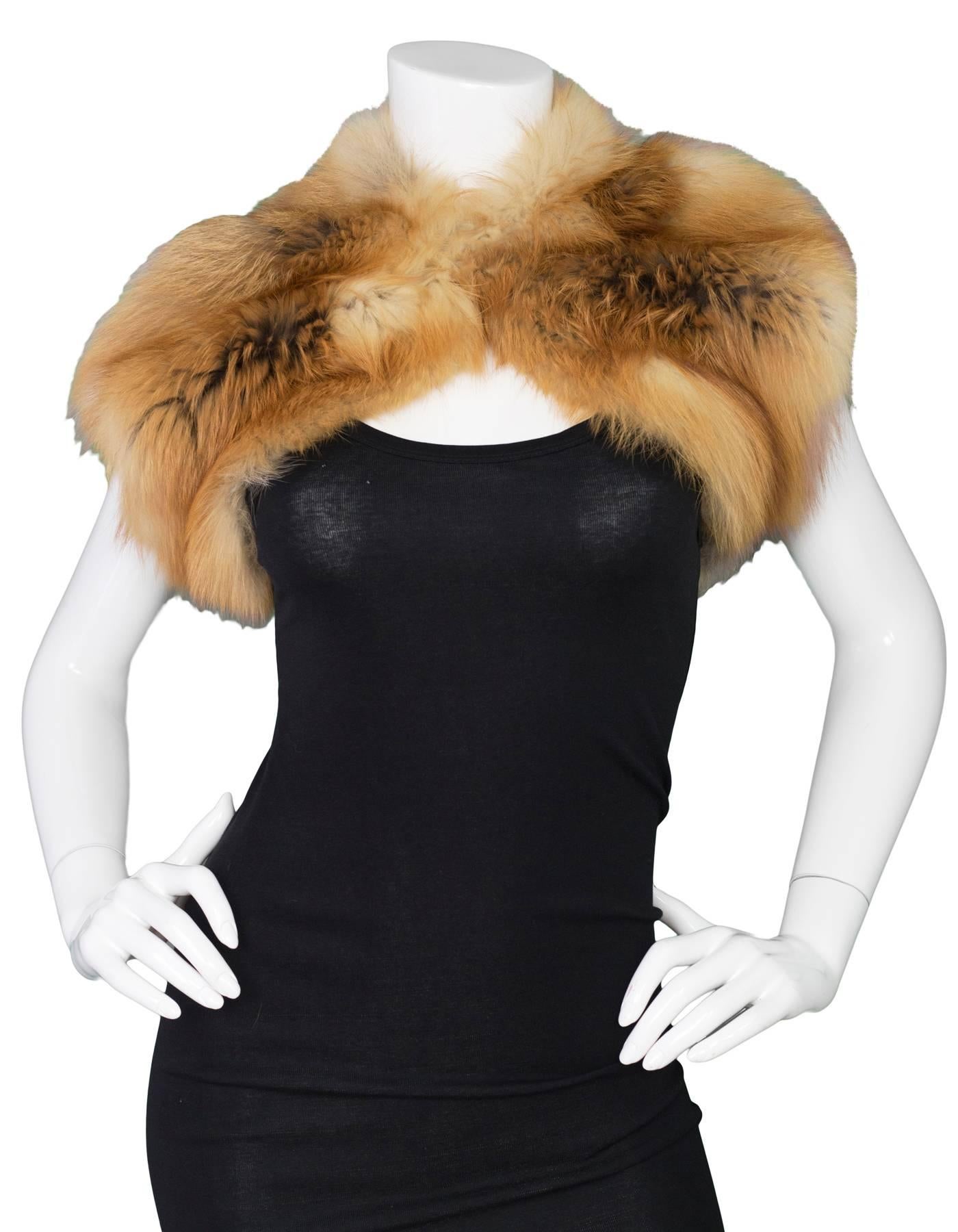 Cache Red Fox Fur Bolero Sz L

Made In: China
Color: Tan
Composition: 100% Red fox fur
Lining: Leopard silk
Closure/Opening: None
Overall Condition: Excellent pre-owned condition with the exception of some matting at hem/seam
Measurements:

Arm