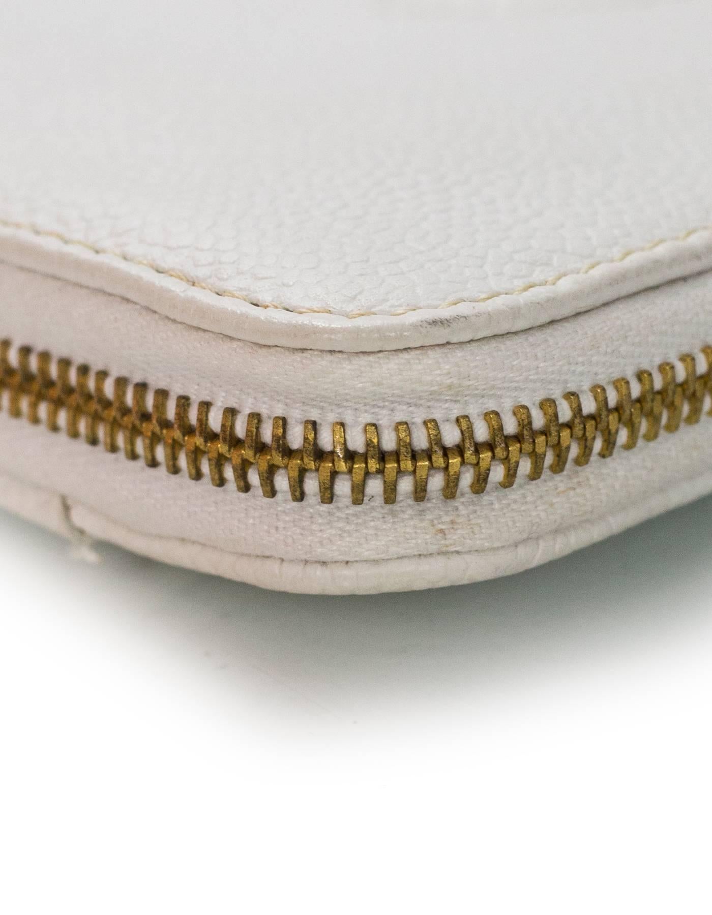 Chanel White Caviar Leather Timeless CC XLClutch Bag/Folio Wallet In Good Condition In New York, NY