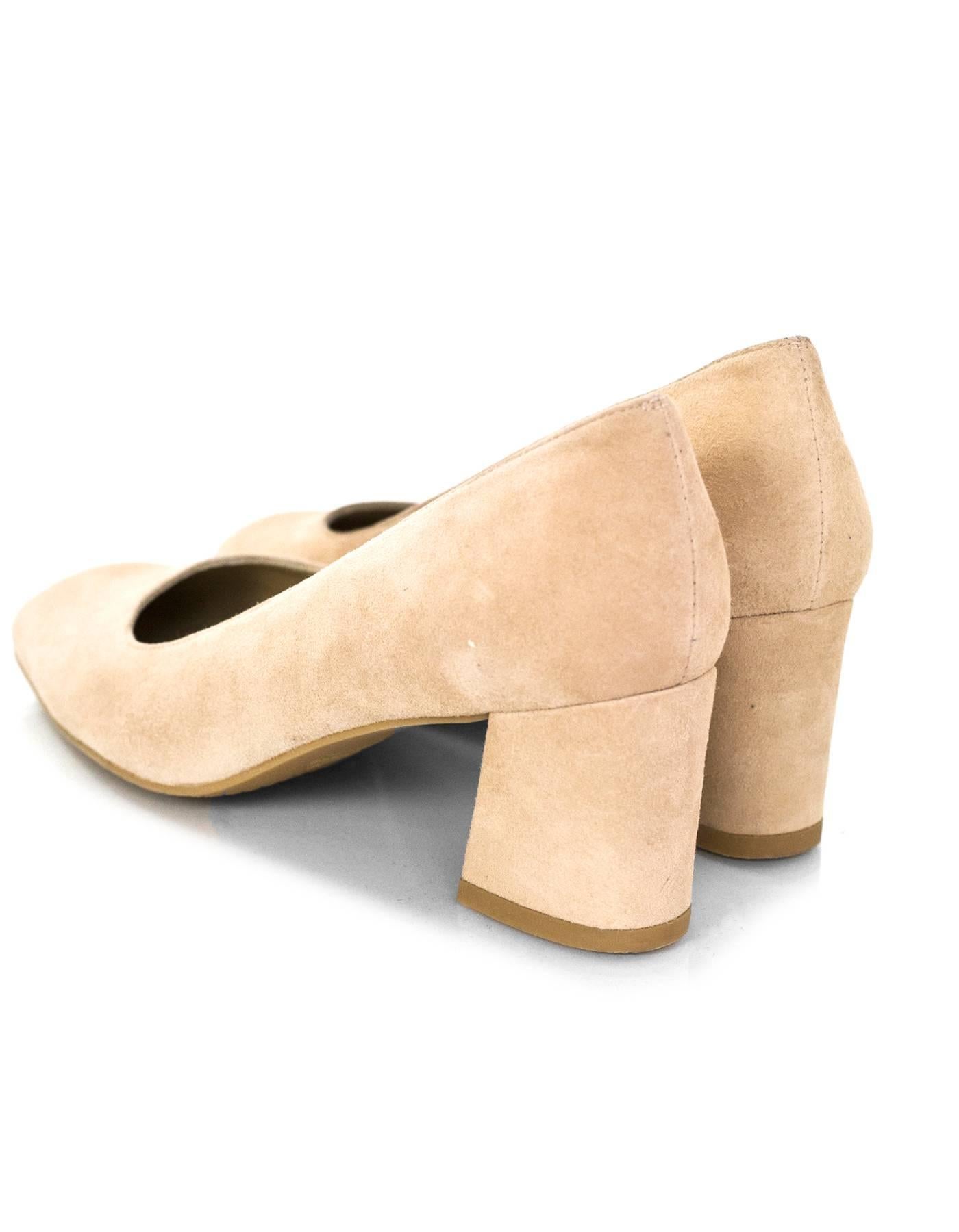 Stuart Weitzman Beige Suede Square-Toe Pumps Sz 7.5 NIB In Excellent Condition In New York, NY