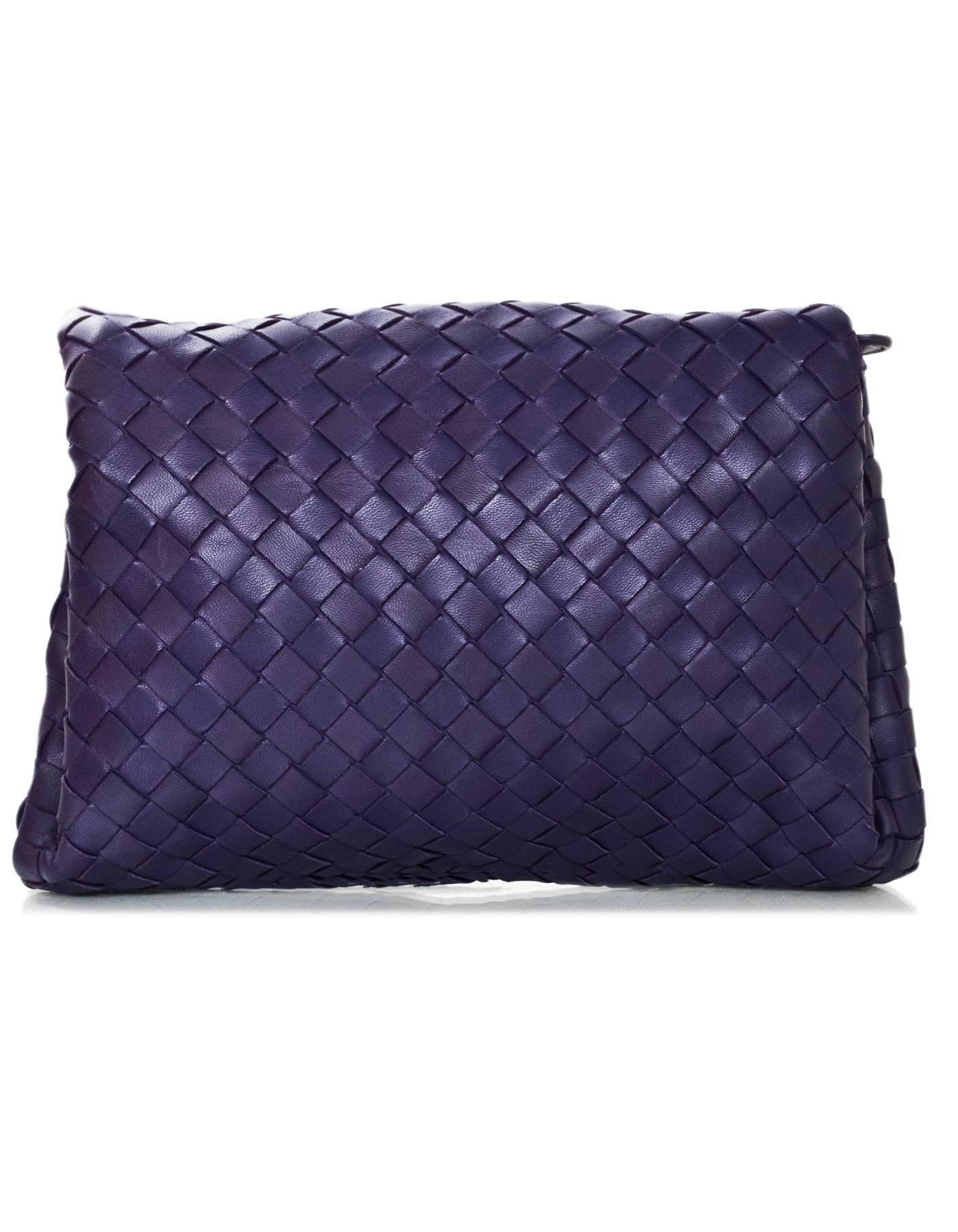 Bottega Veneta Purple Intrecciato Leather Clutch/Pouch Bag In Excellent Condition In New York, NY