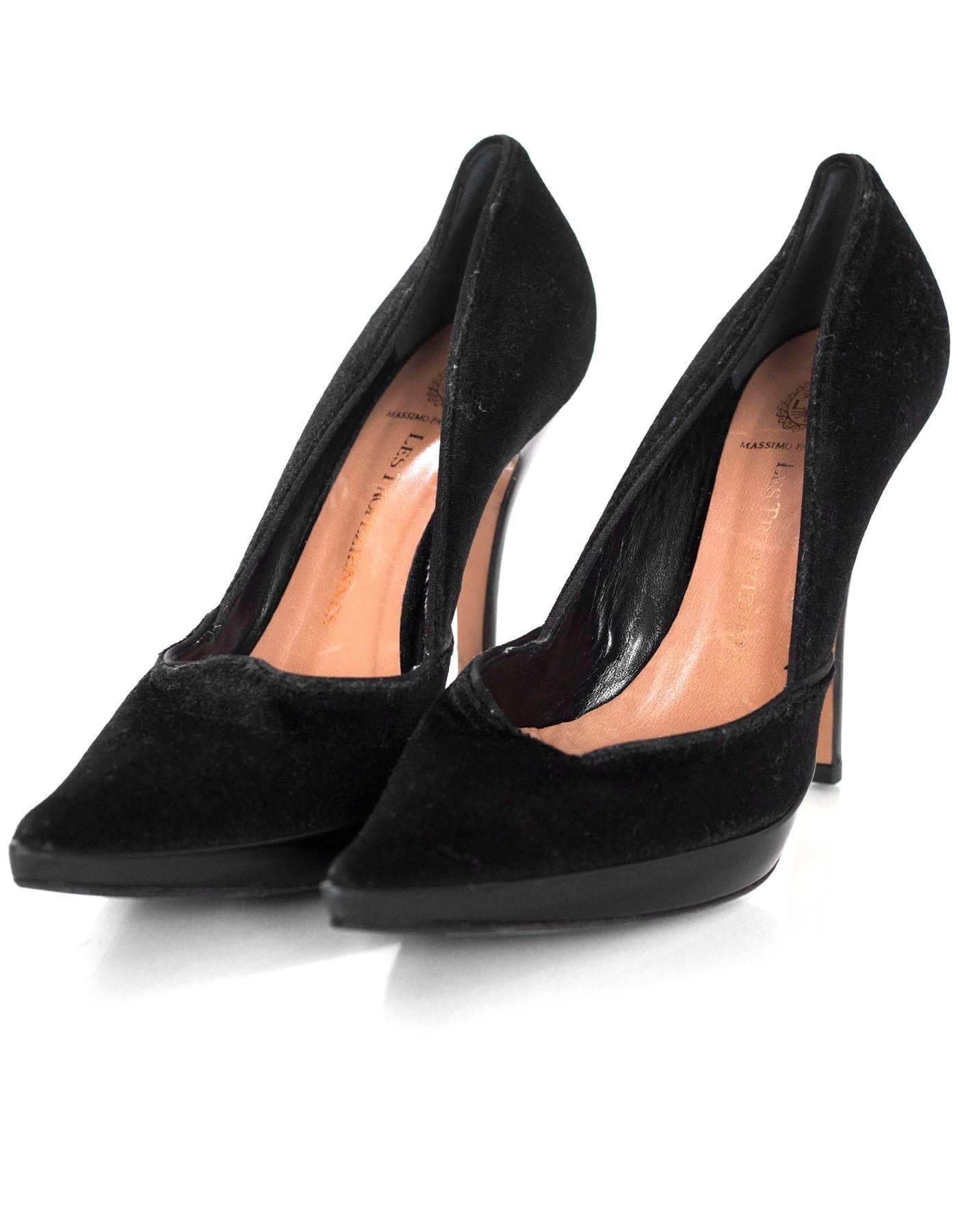 Les Tropeziennes Black Velvet Pumps Sz 38.5

Made In: Italy
Color: Black
Closure/Opening: Slide on
Sole Stamp: Made in Italy vero cuoio Les Tropeziennes 38.5
Overall Condition: Excellent pre-owned condition, no signs of wear with the exception of