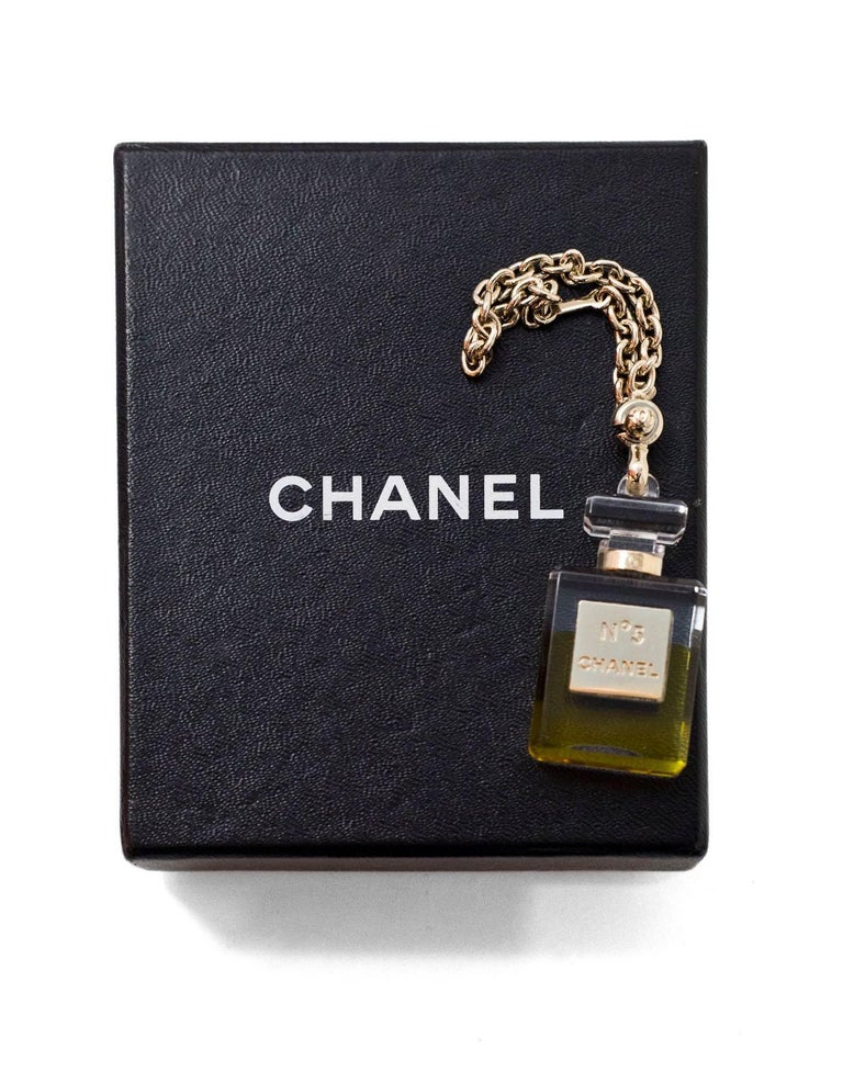 Chanel No5 Perfume Bottle Keychain/Bag Charm with Box For Sale at