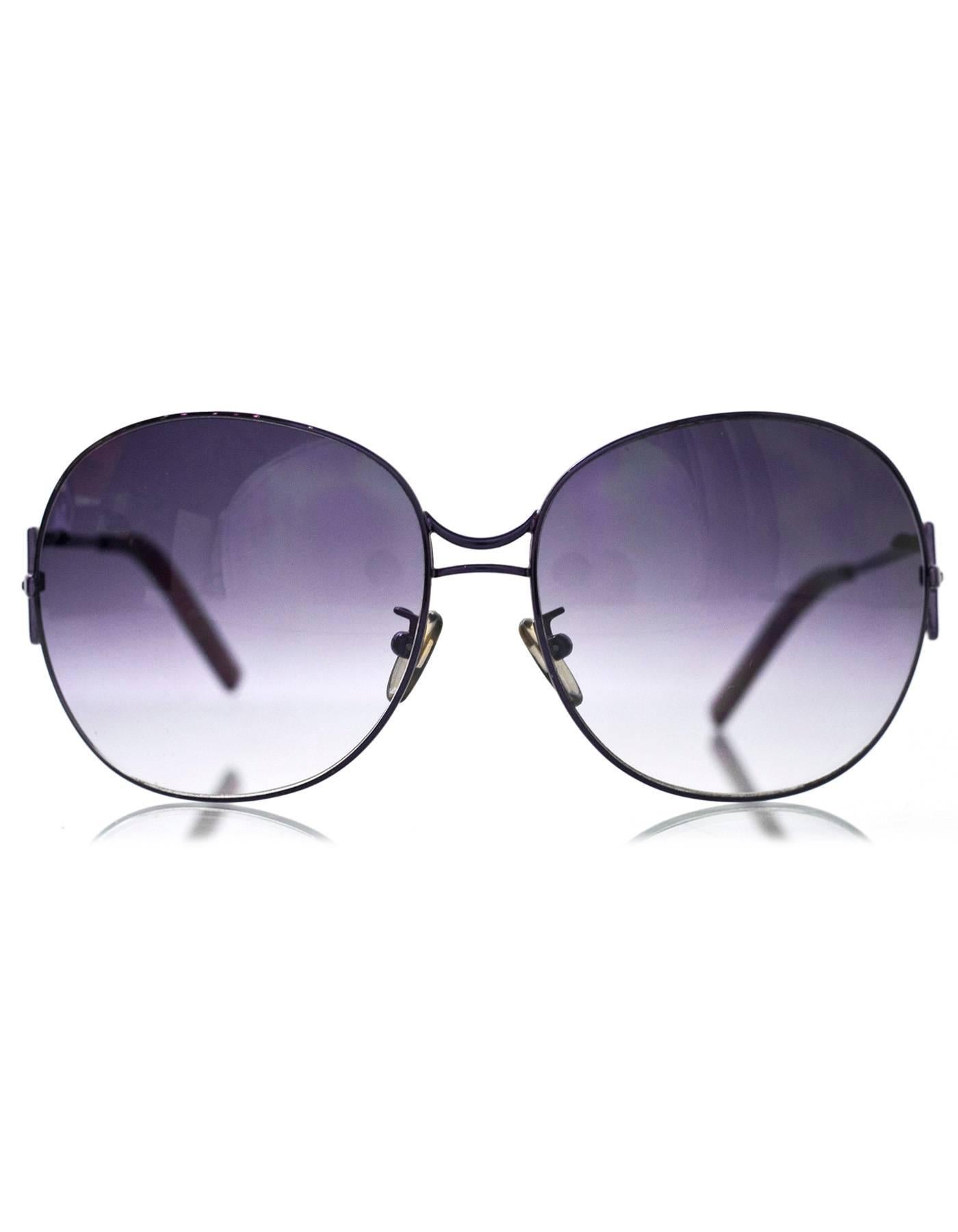 Fendi Purple Round Sunglasses with Case In Excellent Condition In New York, NY