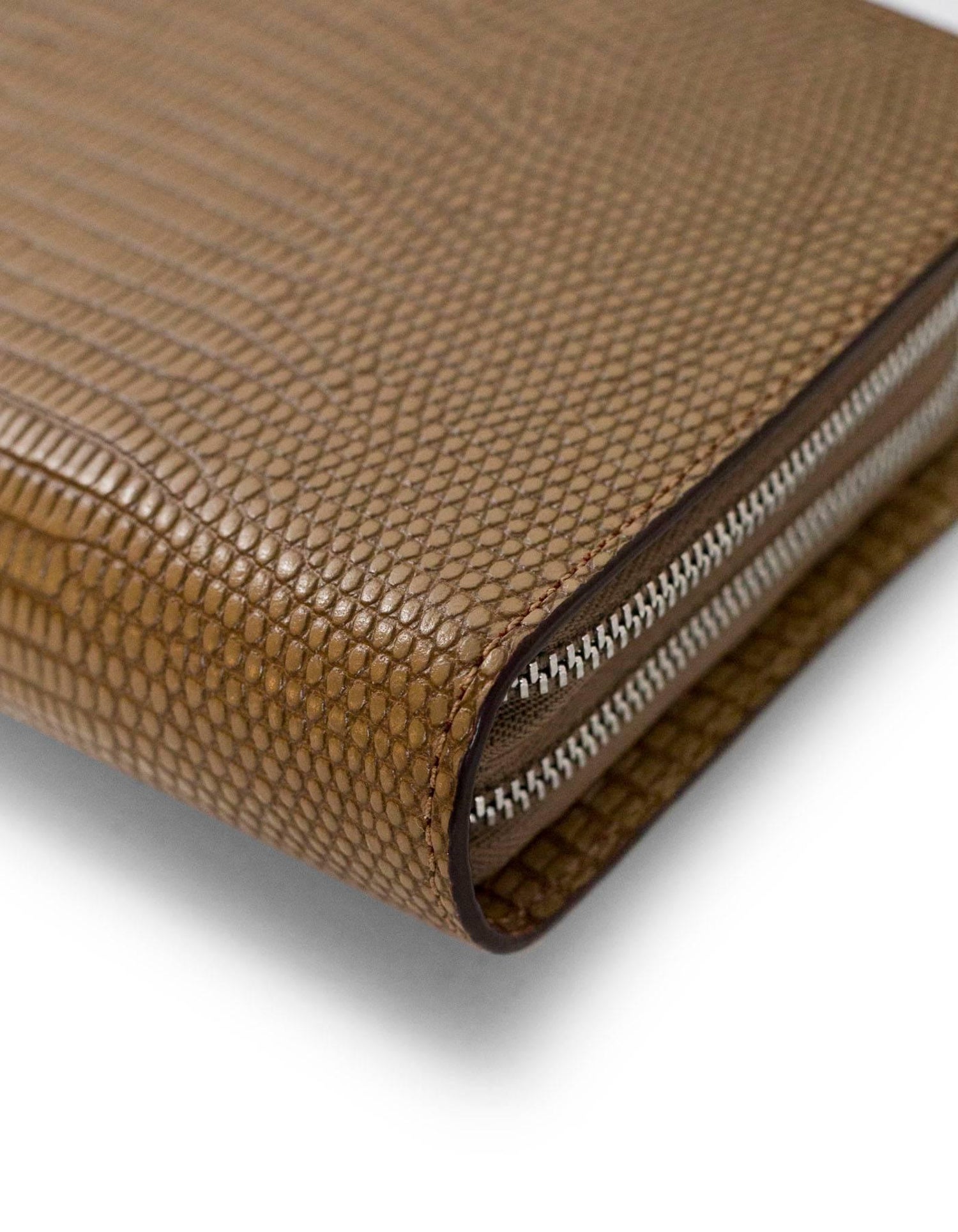 Henri Bendel Tan Embossed Lizard Dalton Travel Wallet and Clutch For Sale  at 1stDibs | henri bendel travel wallet, henri bendel wallet, henri bendel  keychain