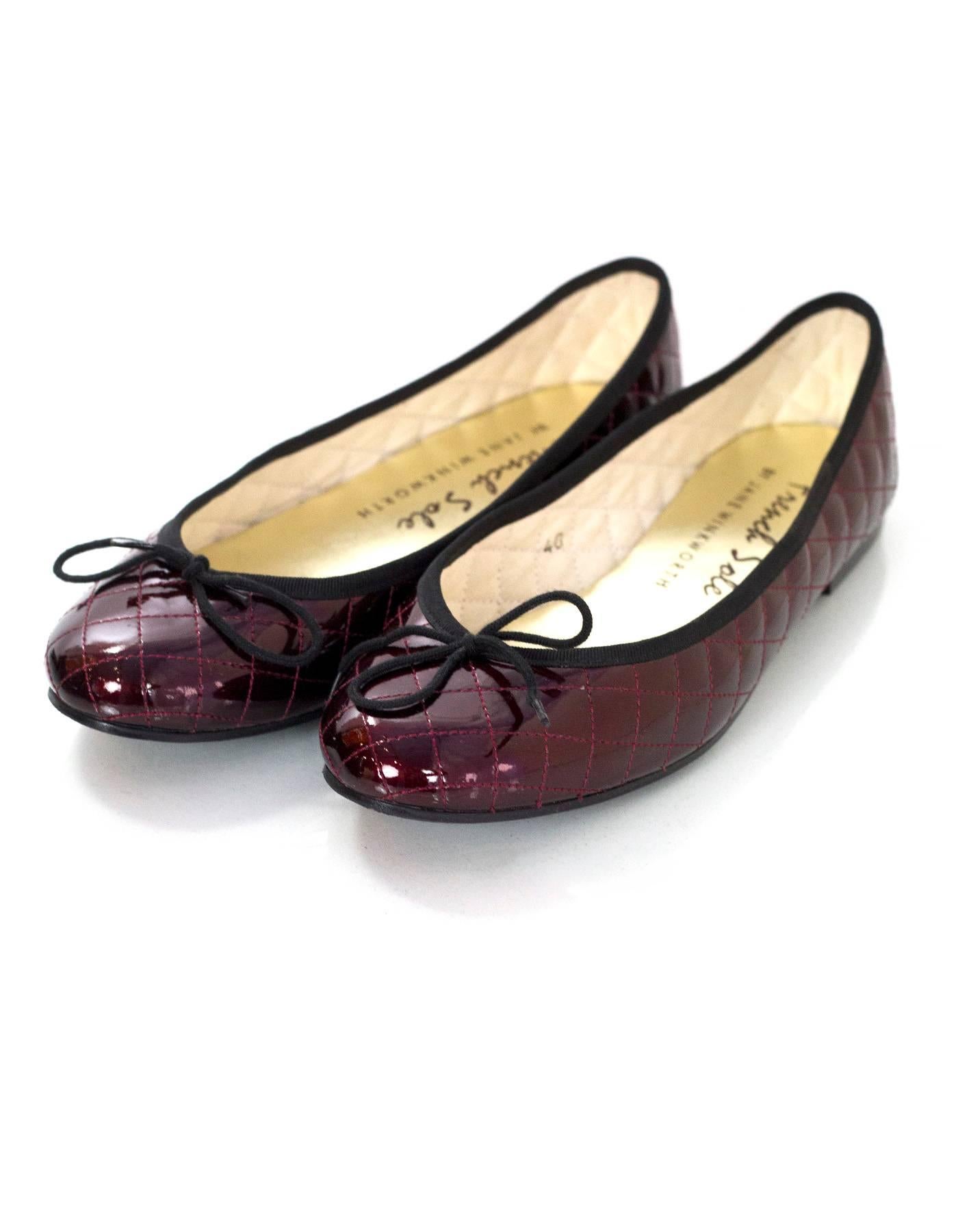 French Sole By Jane Winkworth Burgundy Quilted Patent Leather Ballet Flats Sz 40

Made In: Spain
Color: Burgundy
Materials: Patent leather
Closure/Opening: Slide on
Sole Stamp: 40 Made in spain
Overall Condition: Excellent pre-owned condition with