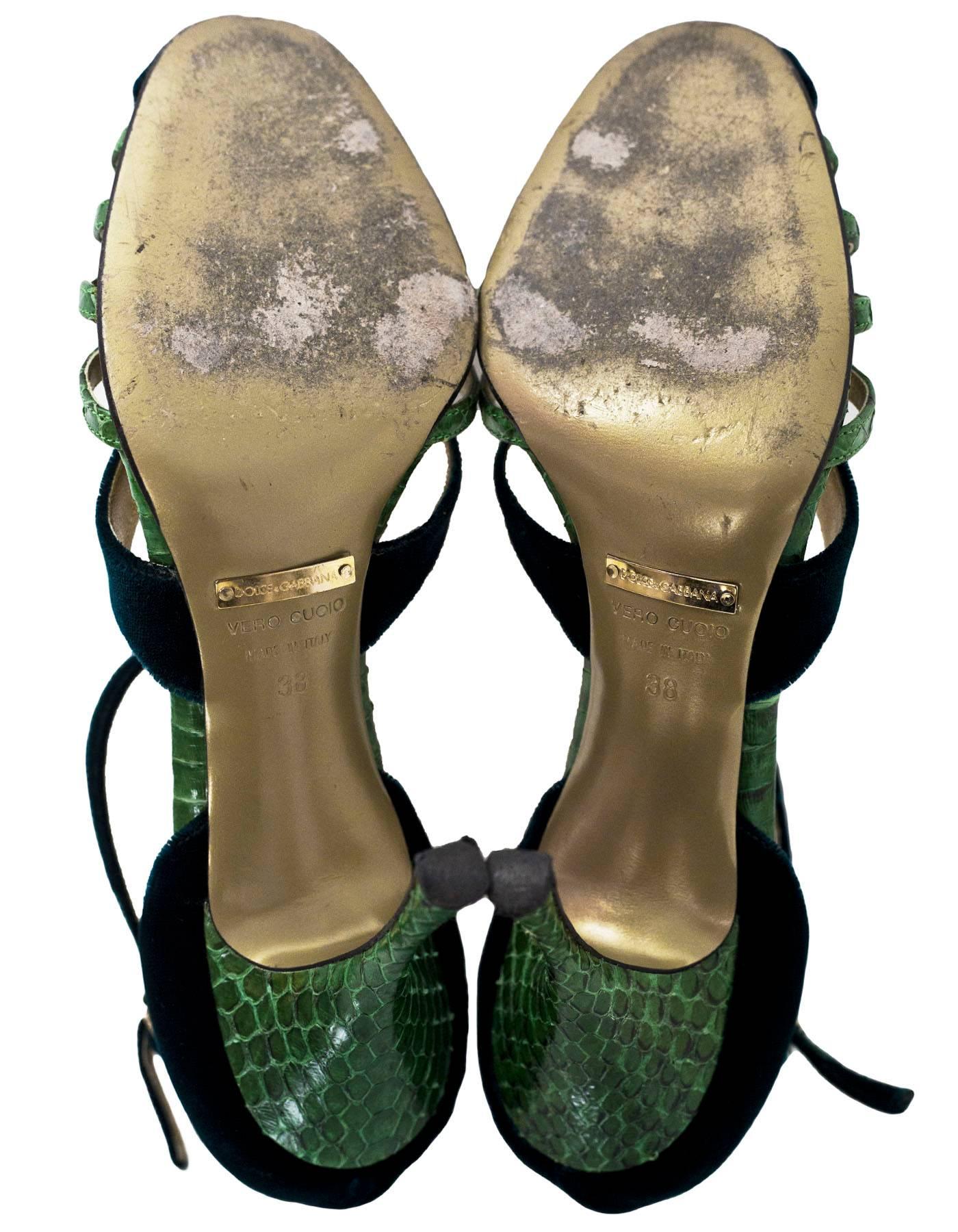 Dolce & Gabbana Green Velvet & Snakeskin Strappy Pumps Sz 38 In Excellent Condition In New York, NY