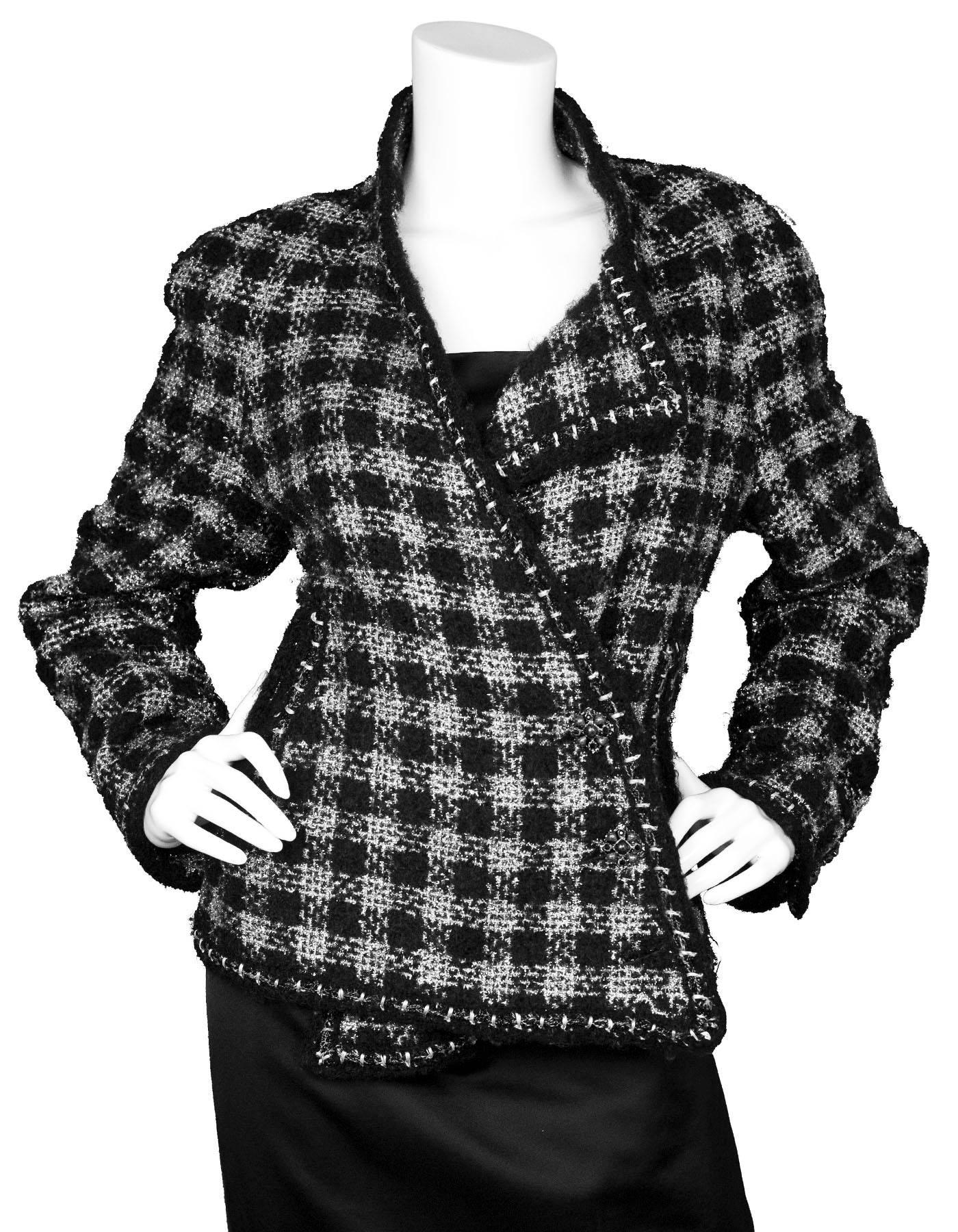 Chanel F/W 2011 Runway Black/Silver Fantasy Tweed Swing Jacket  In Excellent Condition In New York, NY