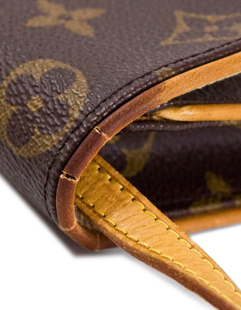 Louis Vuitton Monogram Pochette Twin PM Crossbody/Clutch Bag For Sale at 1stdibs