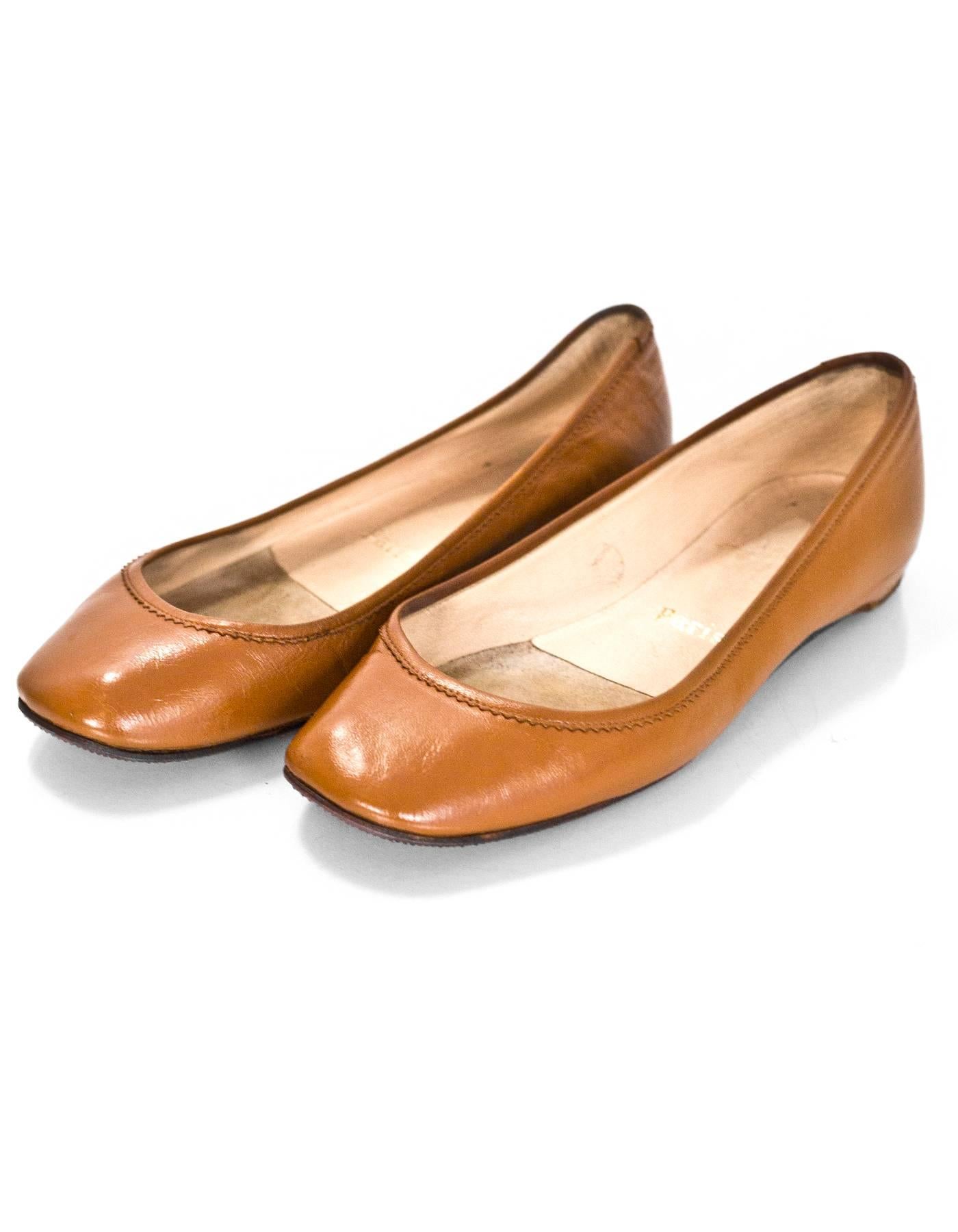 Christian Louboutin Tan Leather Flats Sz 36

Made In: Italy
Color: Tan
Materials: Leather
Closure/Opening: Slide on
Sole Stamp: Christian Louboutin Made in Italy 36
Overall Condition: Very good pre-owned condition with the exception of being