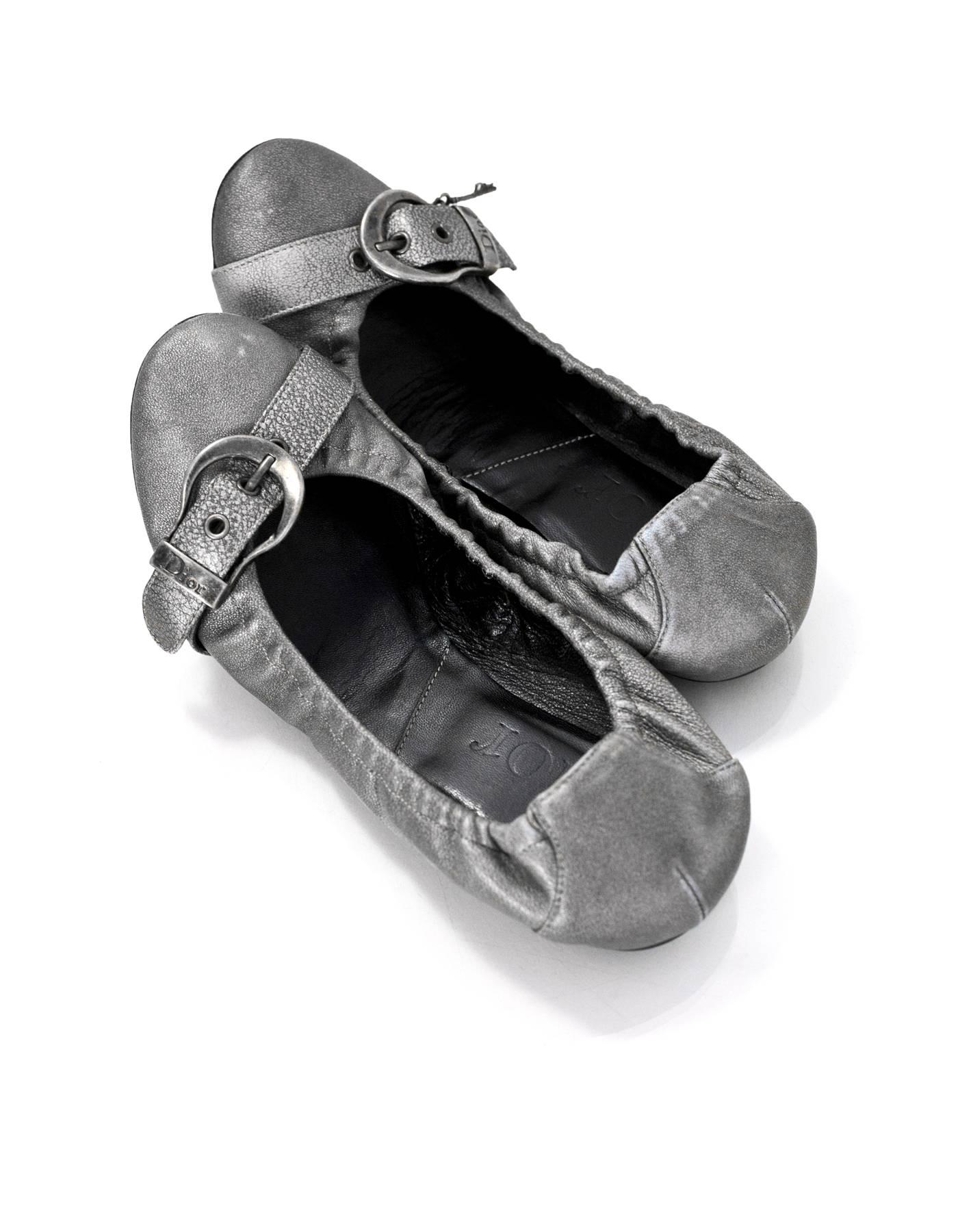 Christian Dior Silver Leather Stretch Flats Sz 37 with DB In Excellent Condition In New York, NY