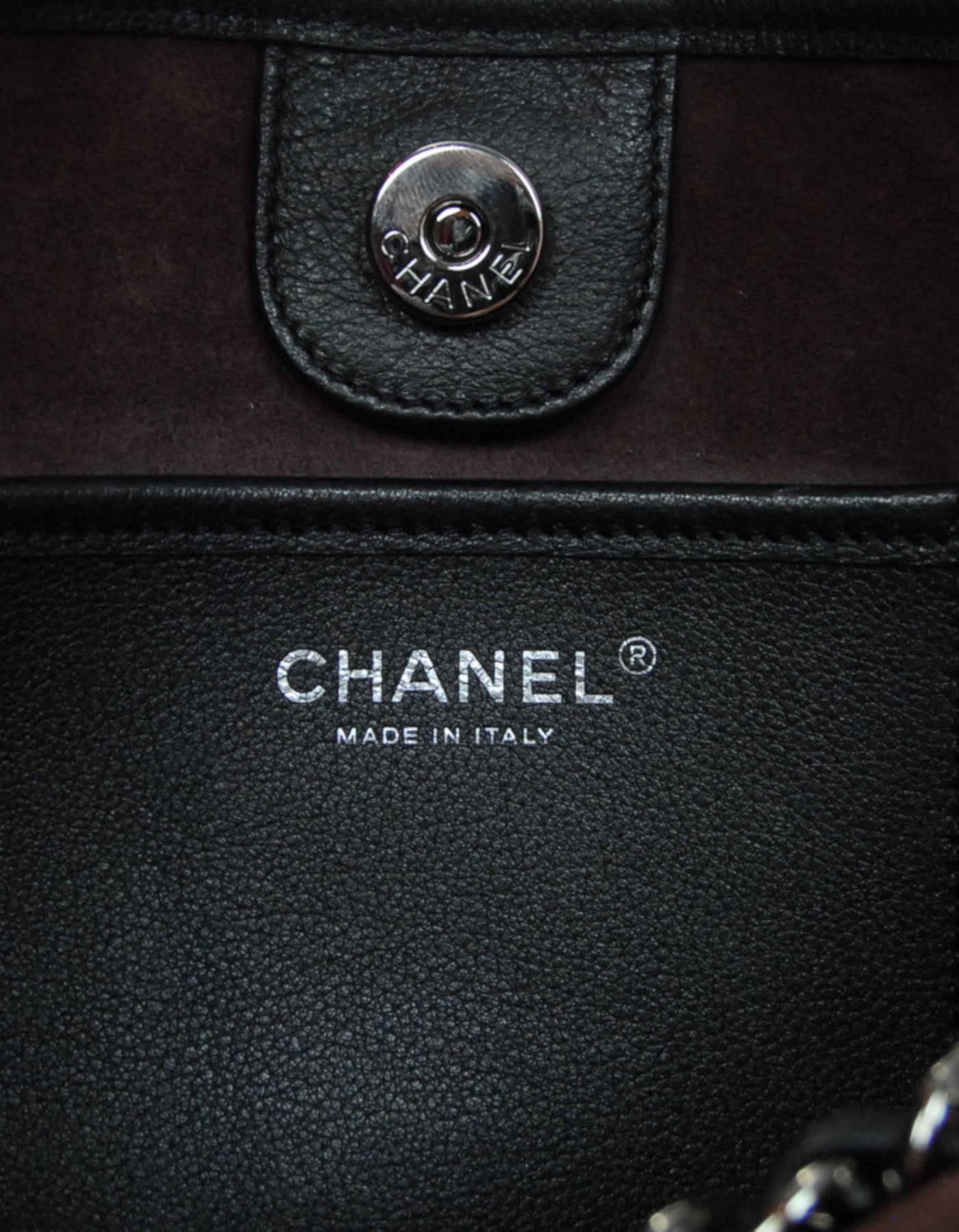 Women's Chanel 2018 Black Metallic Quilted Leather Hobo Messenger Bag w. Receipt rt. $4K