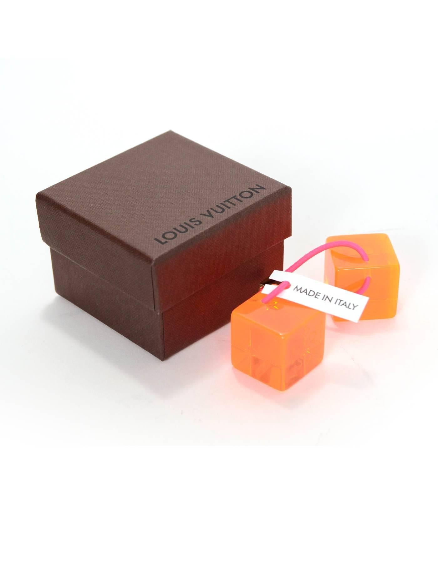 Louis Vuitton Orange Lucite Hair Cubes NIB In Excellent Condition In New York, NY