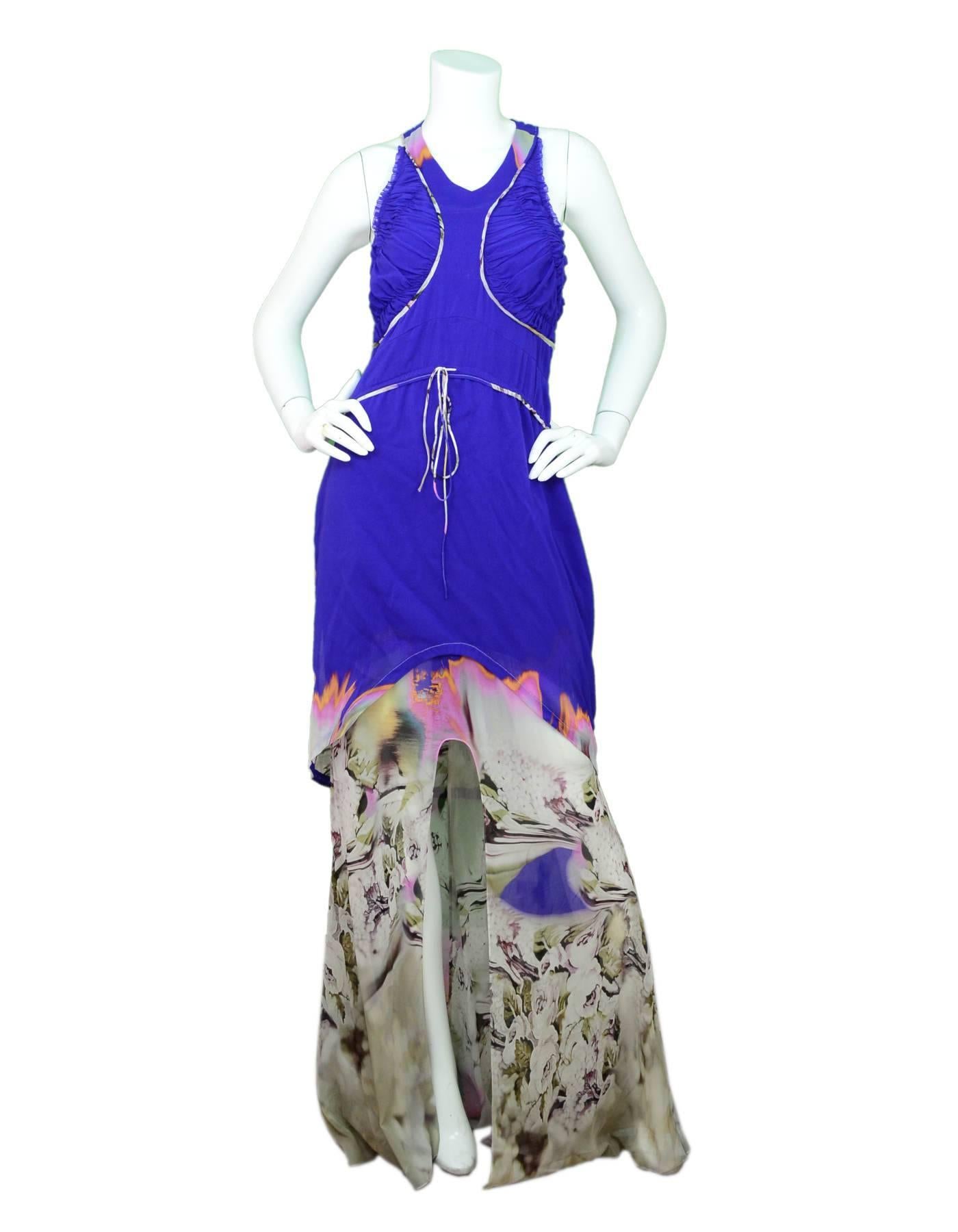 Vera Wang Silk Blue Hi-Low Gown Sz 8

Made In: China
Color: Royal blue, multi
Composition: 92% silk, 8% lycra
Lining: Blue lining
Closure/Opening: Back zip closure
Exterior Pockets: None
Interior Pockets: None
Overall Condition: Excellent pre-owned
