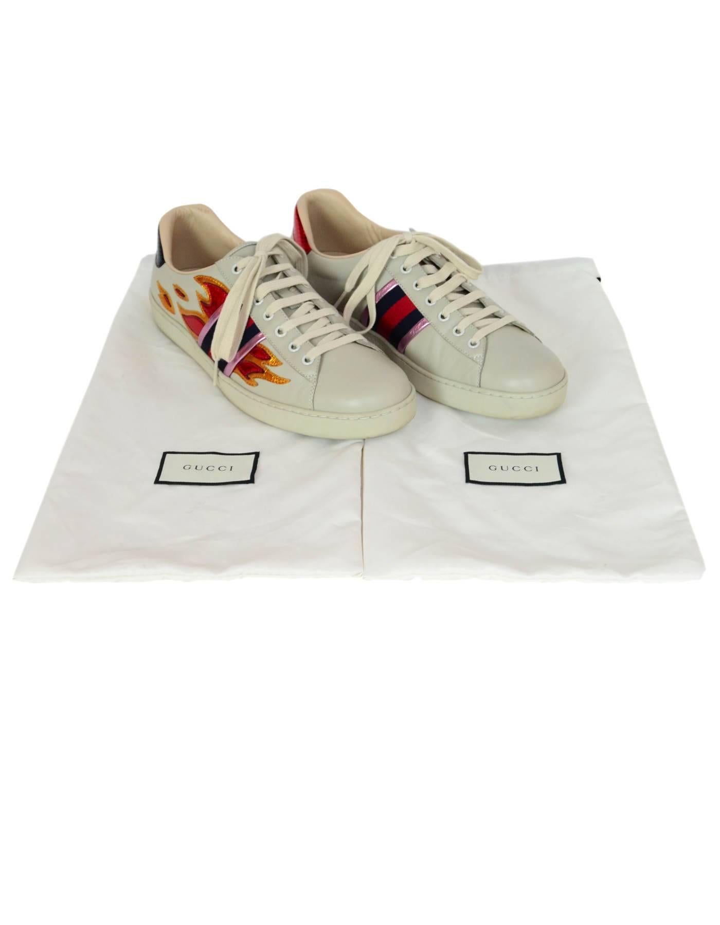 Gucci Men's Ace Off White Leather Flame Sneakers Sz 10 with DB In Excellent Condition In New York, NY
