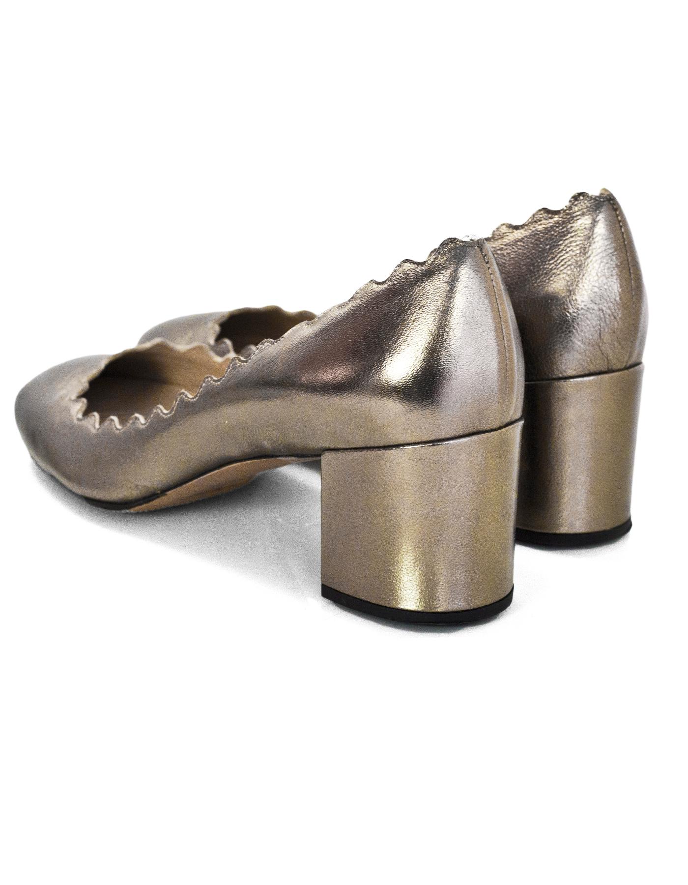 Chloe Bronze Leather Scalloped Lauren Pumps Sz 39 In Good Condition In New York, NY
