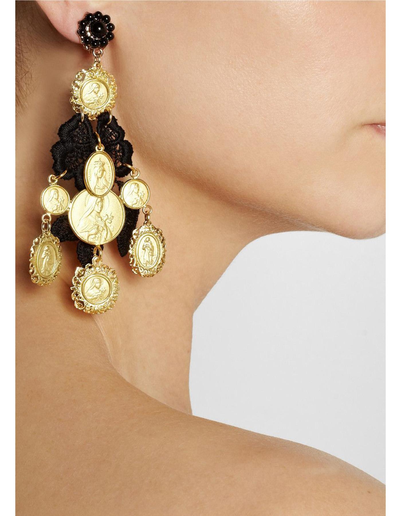 Dolce & Gabbana Gold-Plated Resin & Macrame Lace Chandelier Earrings

Color: Gold, black
Materials: Metal, lace, resin
Closure: Clip on
Stamp: Dolce & Gabbana
Overall Condition: Excellent pre-owned condition

Measurements: 
Drop: 4