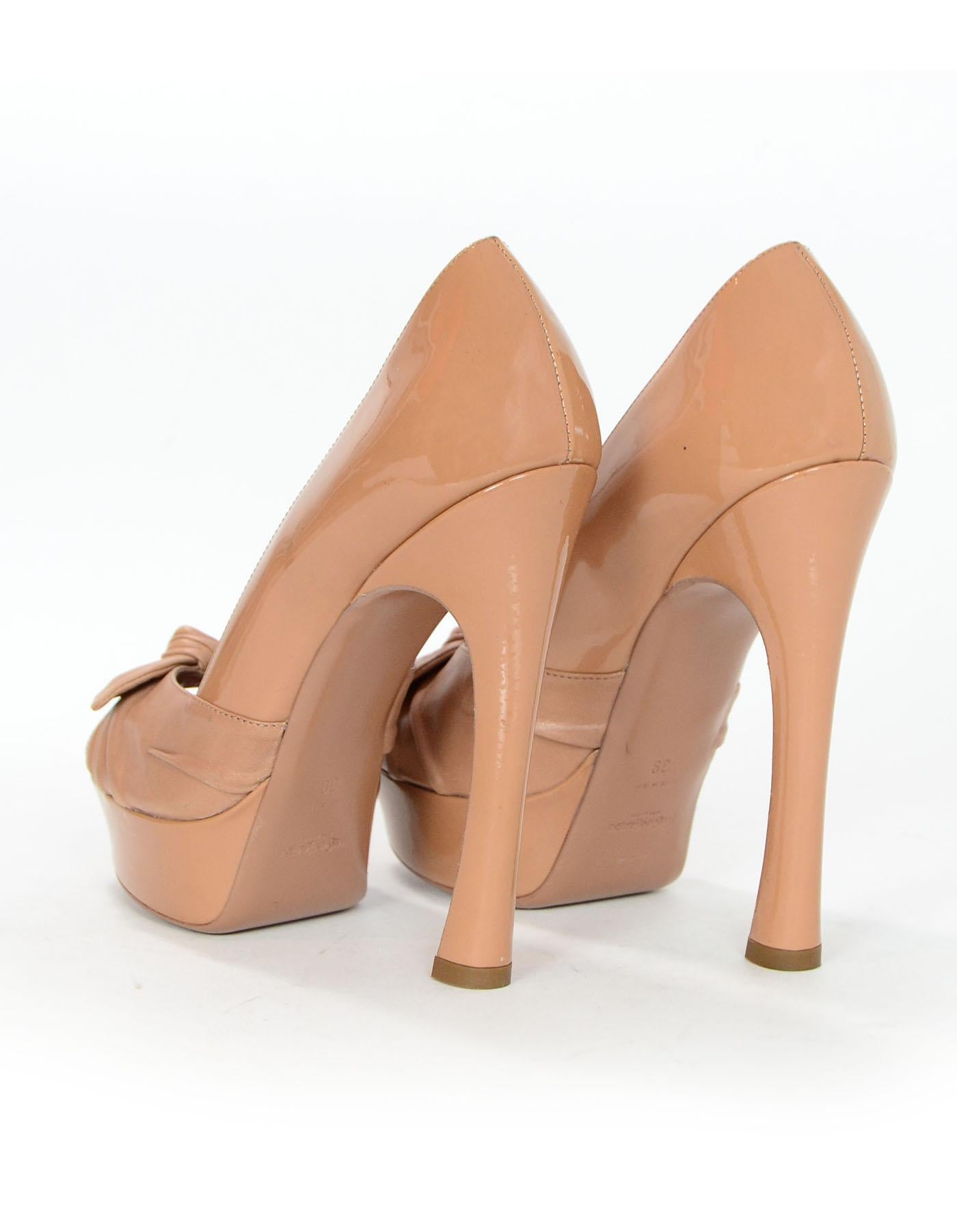 YSL Nude Patent & Leather Open-Toe Bow Pumps Sz 39 In Excellent Condition In New York, NY