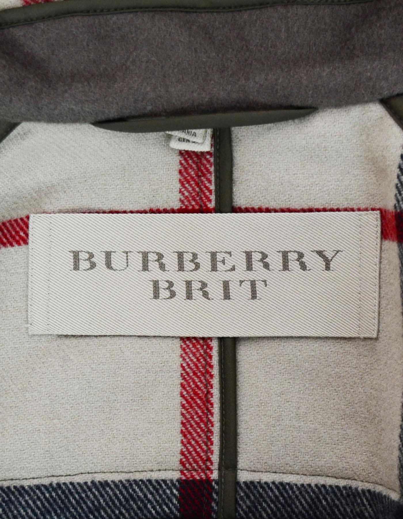 Burberry Brit Tan Tartan Plaid Wool Hooded Coat w/ Toggle Closure Sz 4 In Excellent Condition In New York, NY