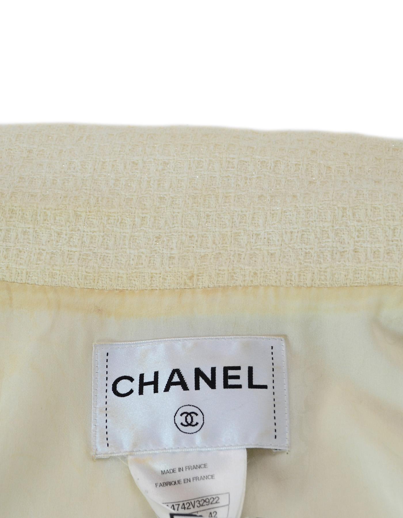 Chanel Cream Glitter Open Tweed Jacket W/ Ribbed Trim And CC Buttons Sz 42 In Excellent Condition In New York, NY