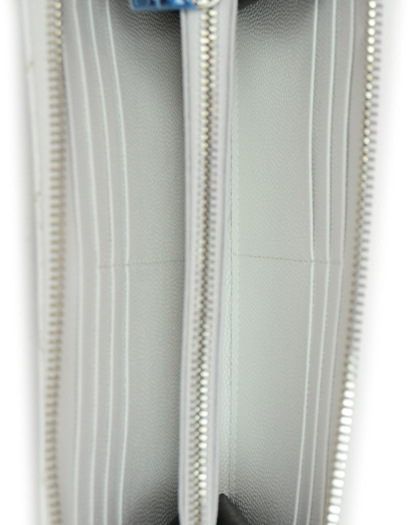 YSL White Grain De Poudre Chevron Stitched Leather Matelasse Zip-Around Wallet In Excellent Condition In New York, NY