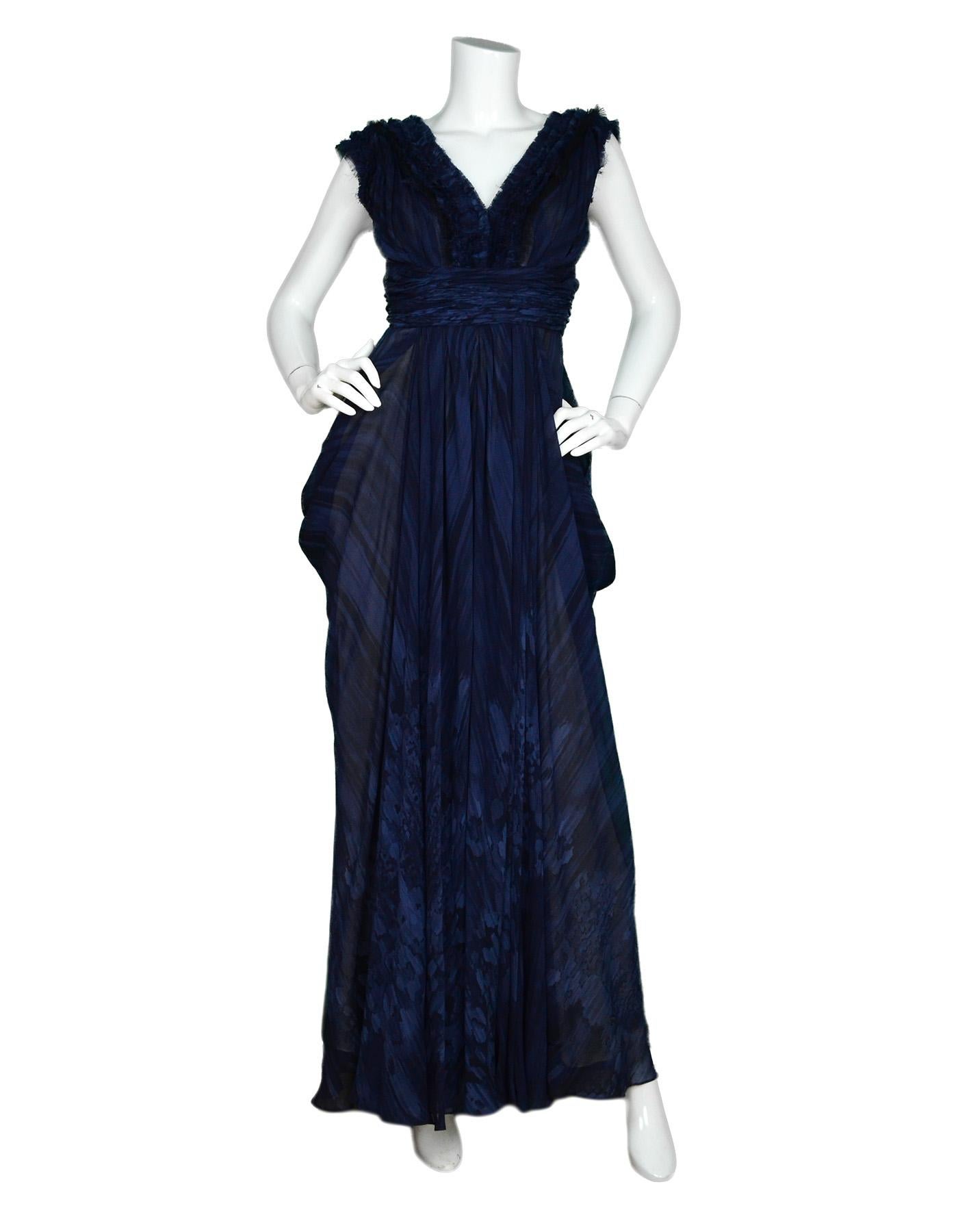 J.Mendel Navy Ruched Waist Sleeveless Gown Sz 10

Made In: USA
Color: Navy
Materials: 100% silk
Lining: Combo 100% nylon
Opening/Closure: Hidden back zipper
Overall Condition: Excellent pre-owned condition with exception of some loose stitching at