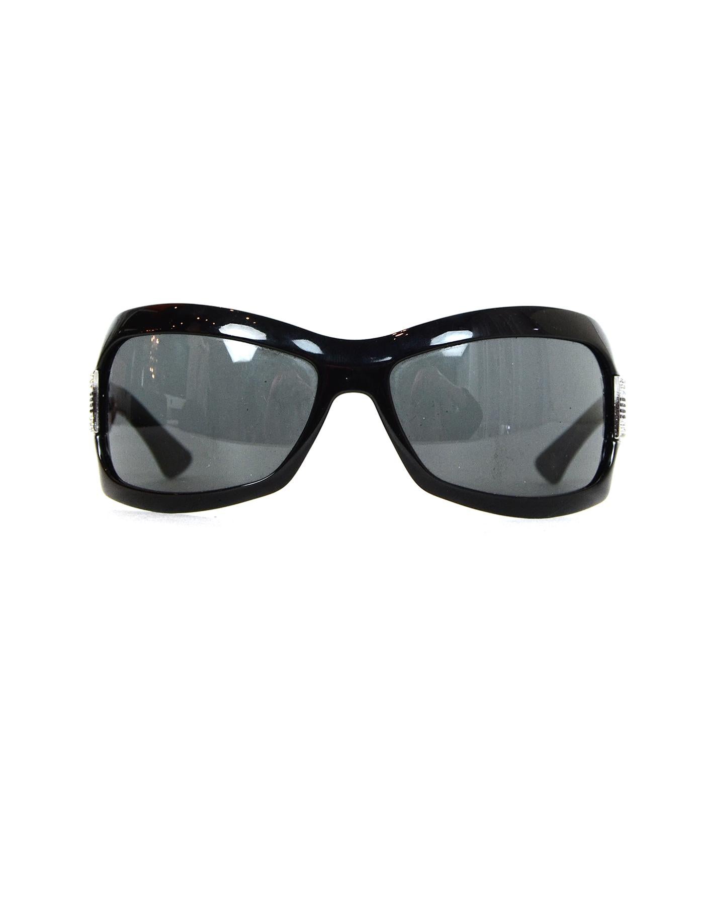 Gucci Black Sunglasses W/ Rhinestones On Arms & Case In Excellent Condition In New York, NY
