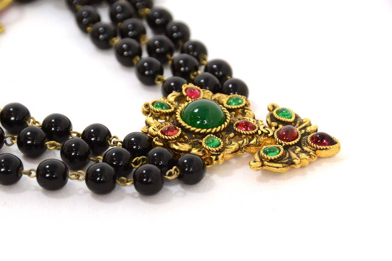 CHANEL Vintage 1985 Black Triple Strand Beaded Necklace w/ Flower Pendant In Excellent Condition In New York, NY