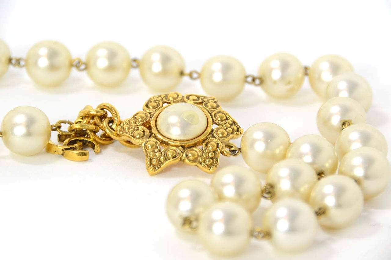 CHANEL Vintage 1990-1992 Pearl Necklace/Belt w/Gold Star Pendant 1
