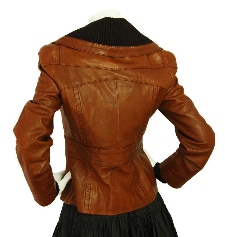GUCCI Cognac Brown Cropped Leather Button Front Jacket w Wool Trim sz.4 In Excellent Condition In New York, NY