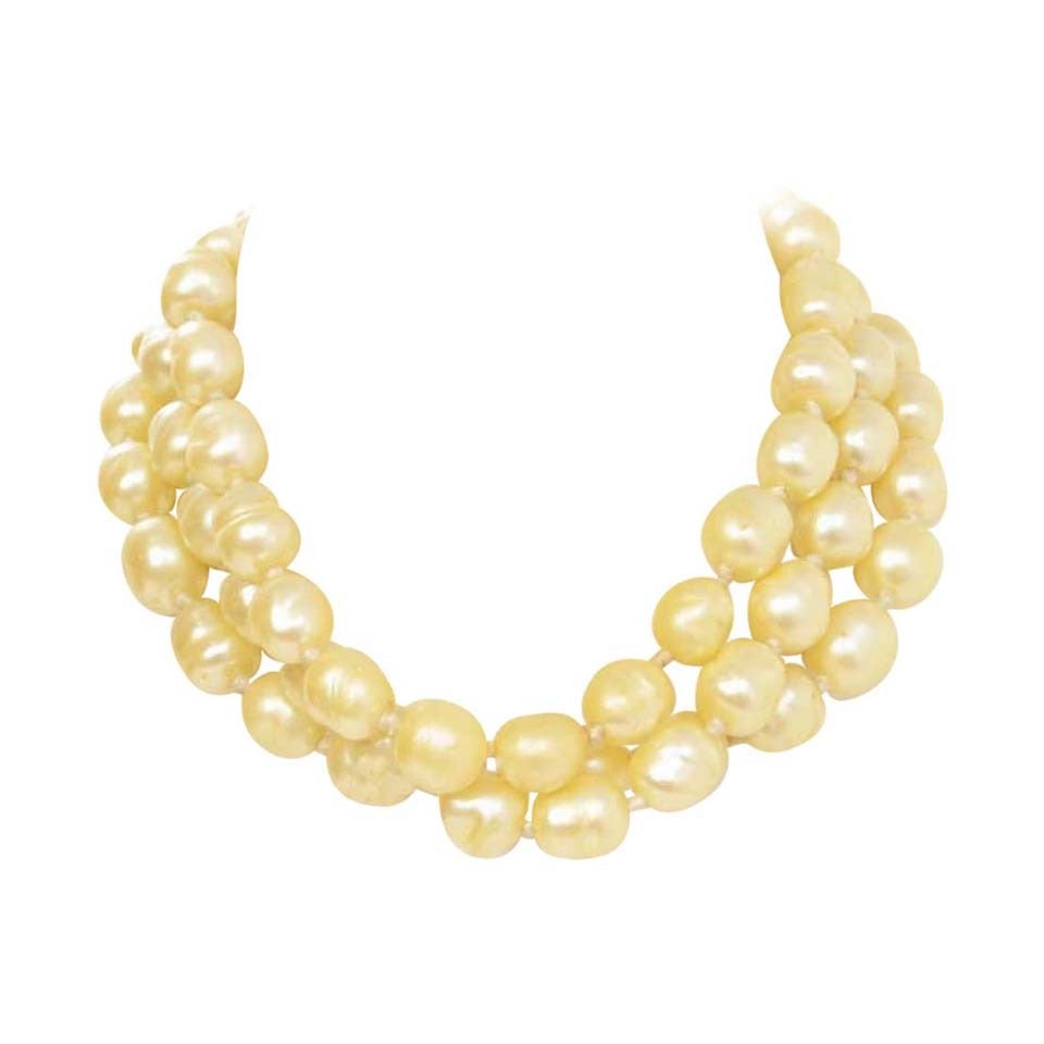 CHANEL 3 Strand Faux Pearl Choker Necklace c. 1981 For Sale at 1stDibs